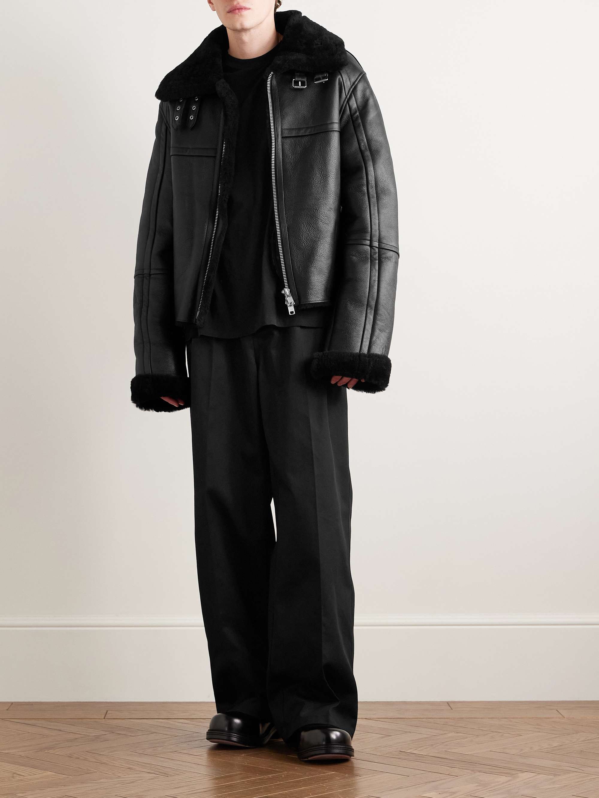 ★MAINBOOTH★Pebble Shearling Jacket(BLACK)★正規品/直送料込 ENTIRE STUDIOS 01 Shearling Jacket for Men | MR PORTER