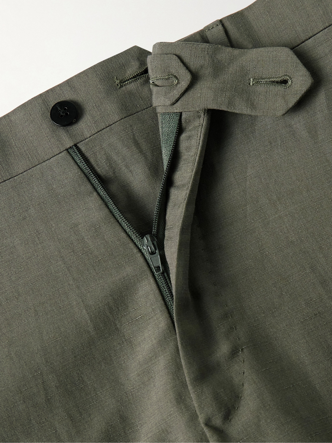 Shop Caruso Slim-fit Tapered Slub Silk And Linen-blend Trousers In Green