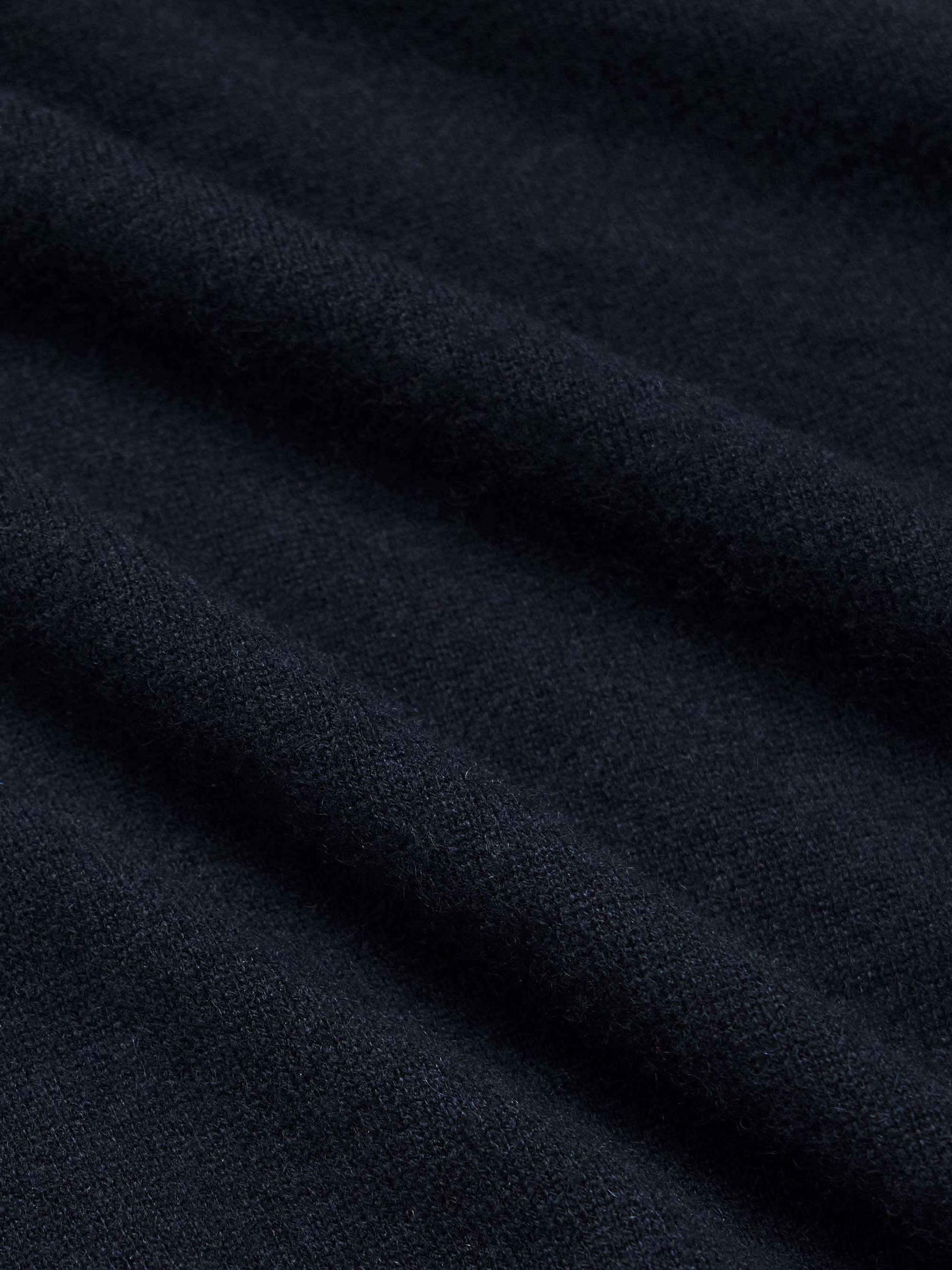 ALLUDE 
