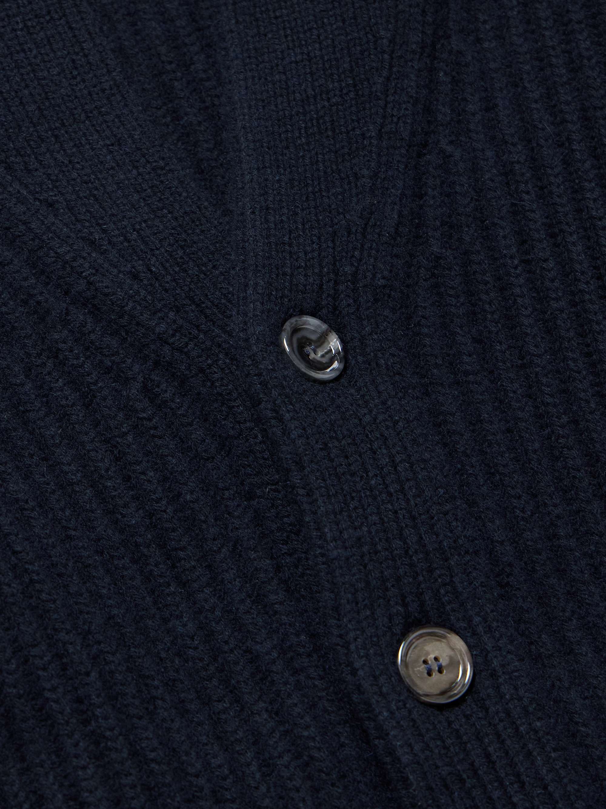 ALLUDE 
