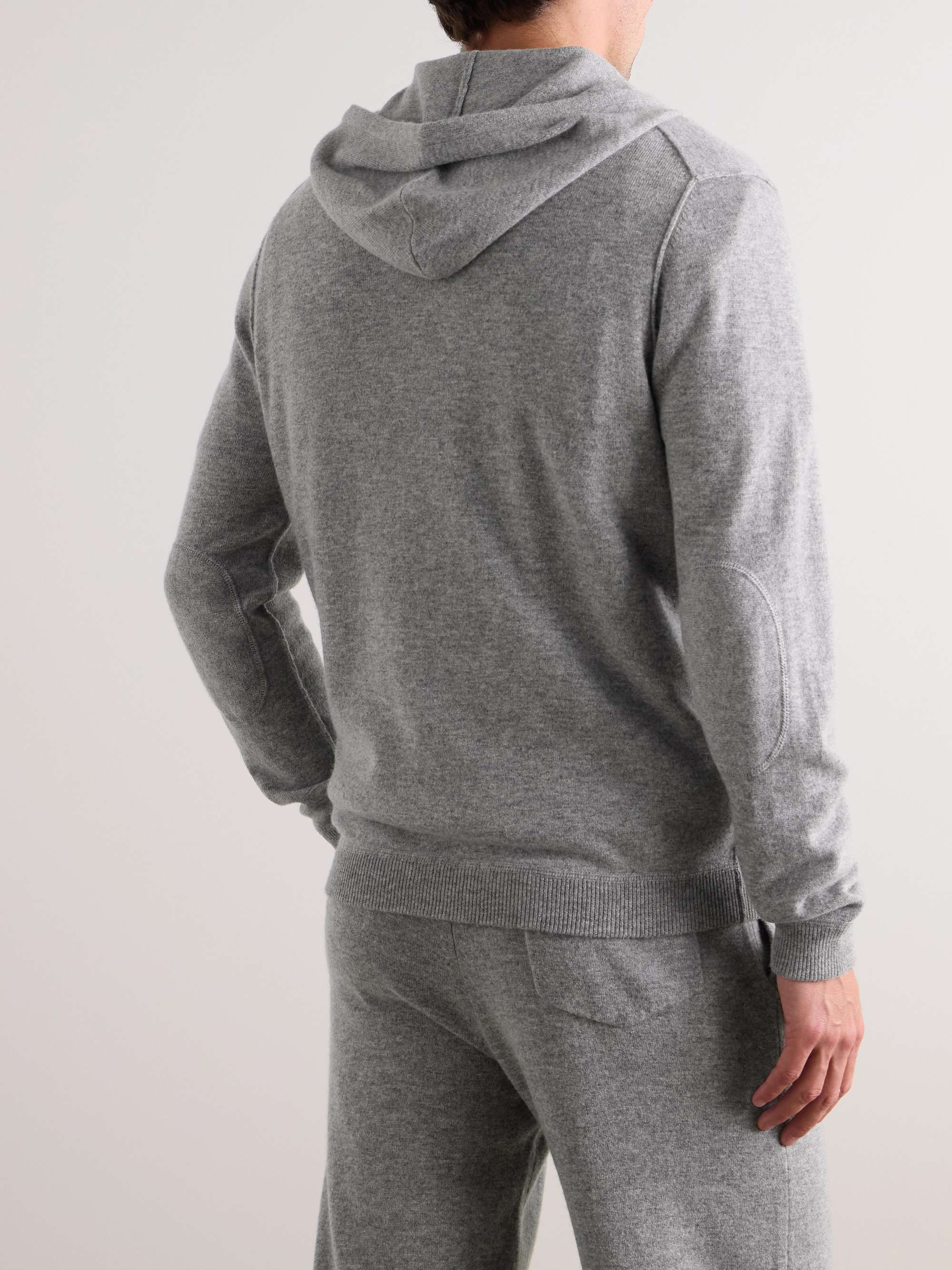 ALLUDE 