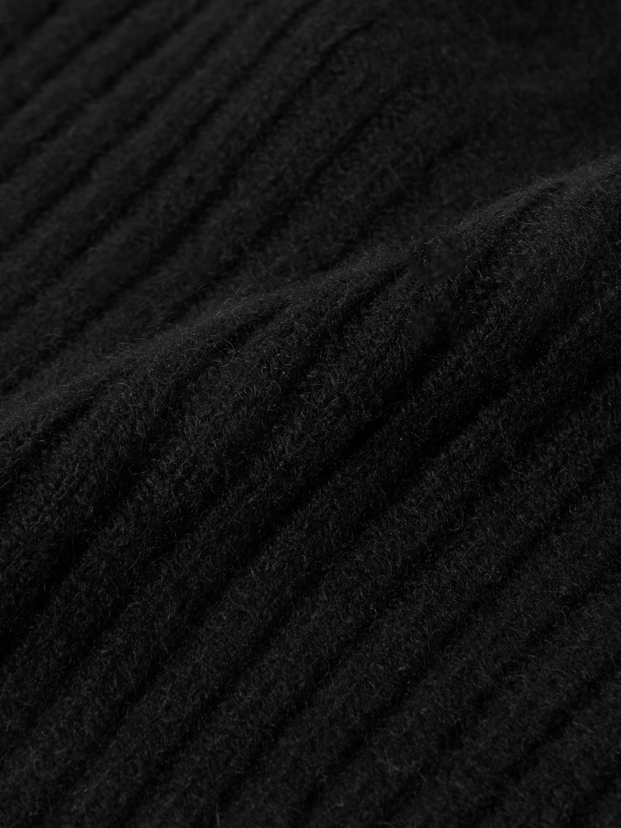 ALLUDE 