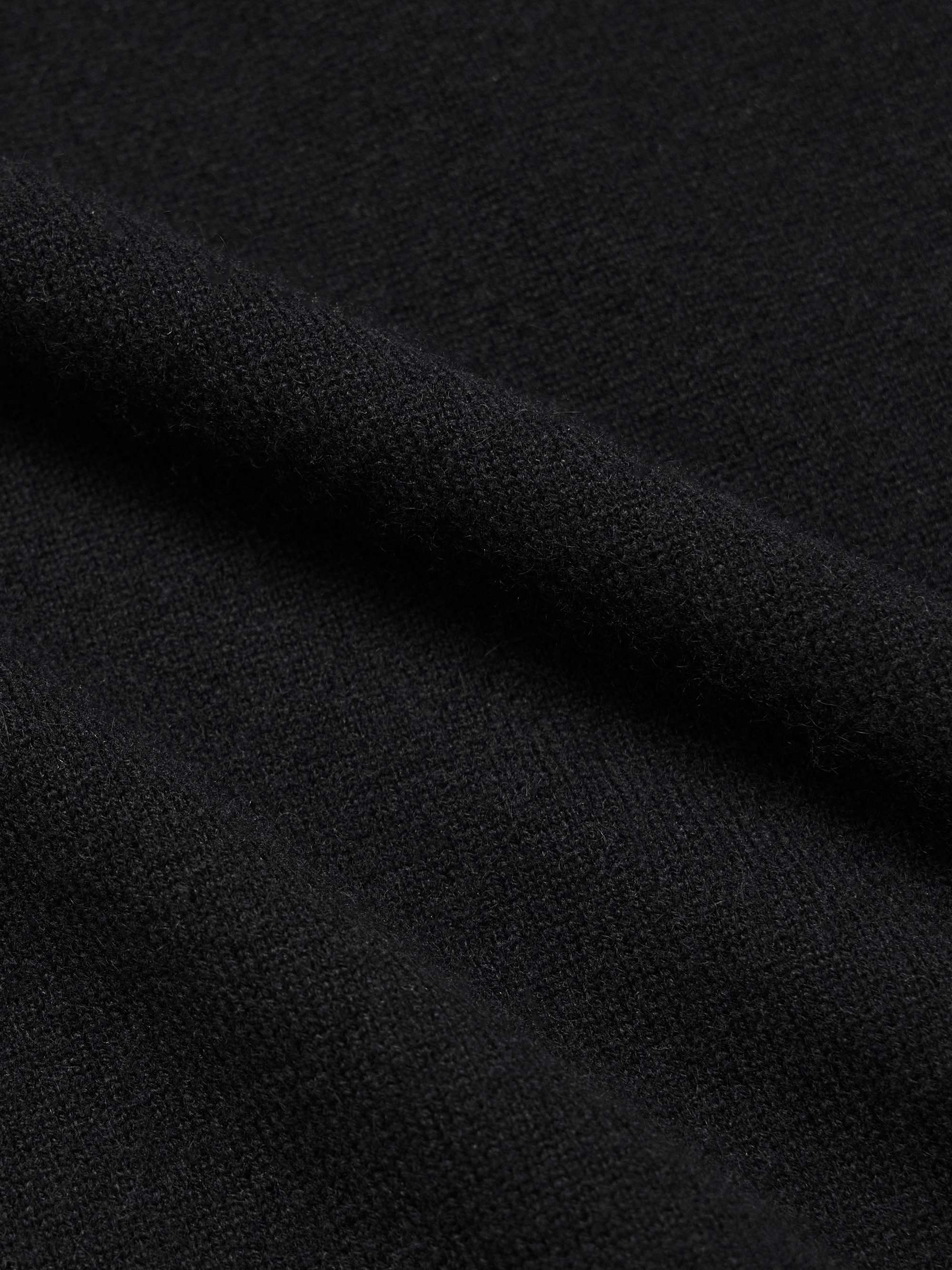 ALLUDE 