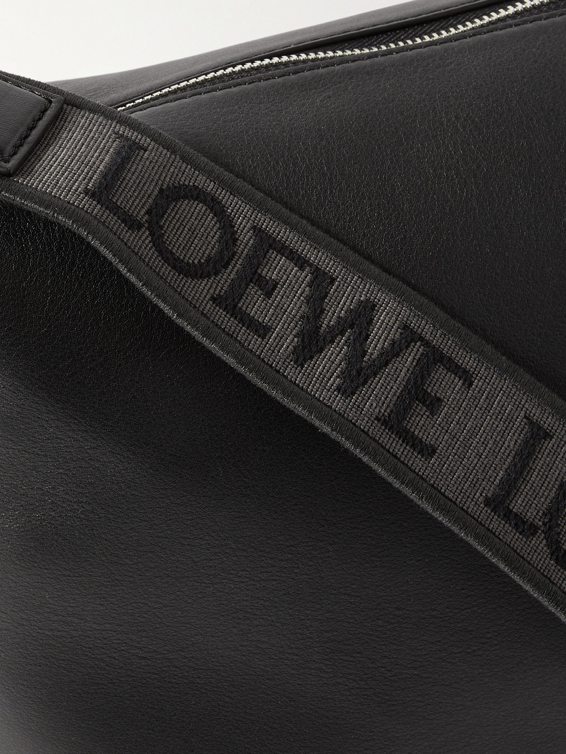 Loewe Cubi Leather Messenger Bag In Black
