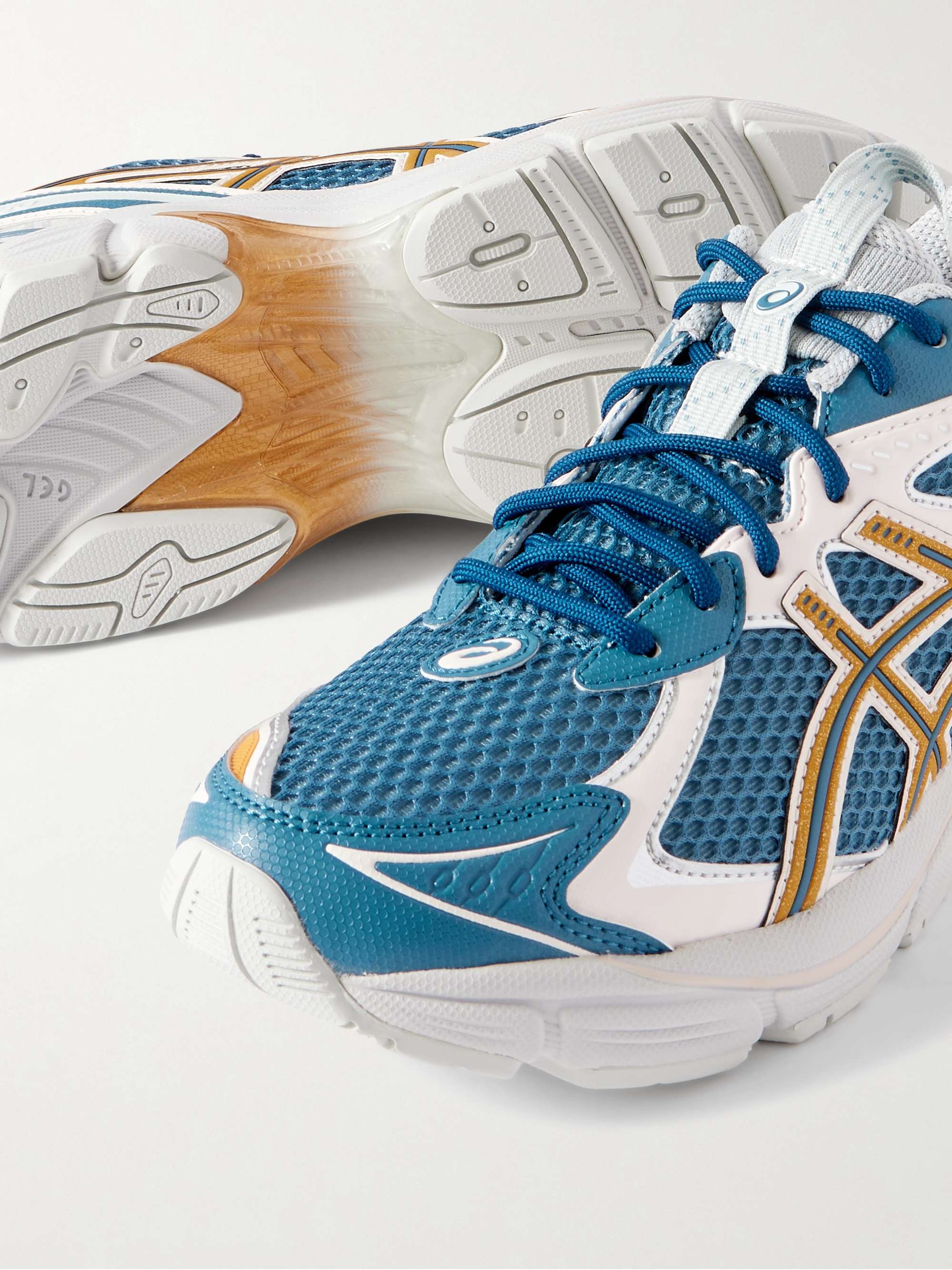 ASICS 