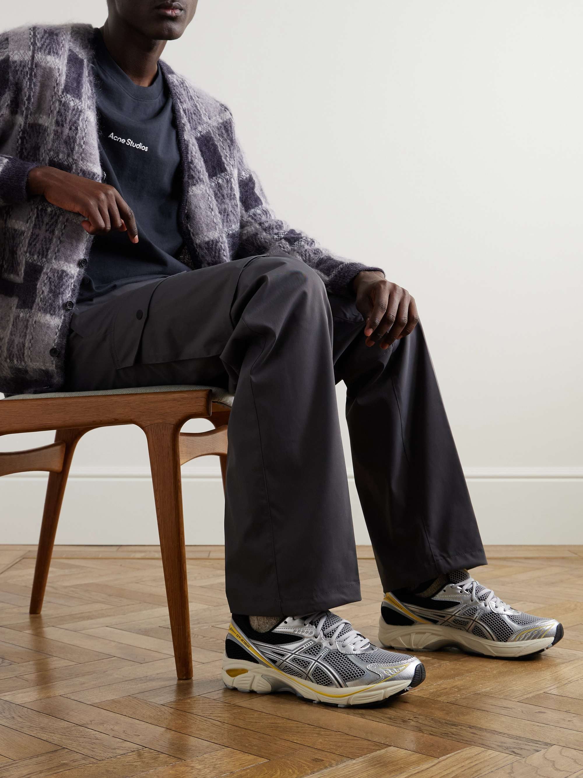 ASICS 