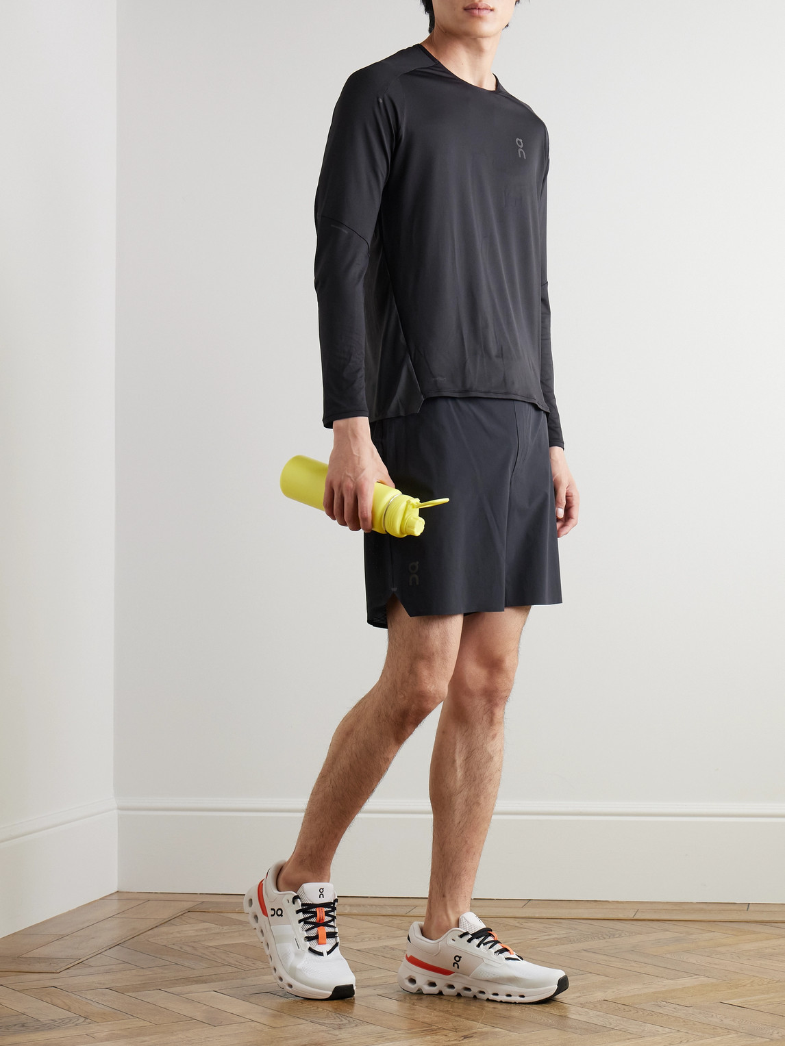 On Performance Slim-fit Stretch Recycled-jersey And Mesh Top In Black