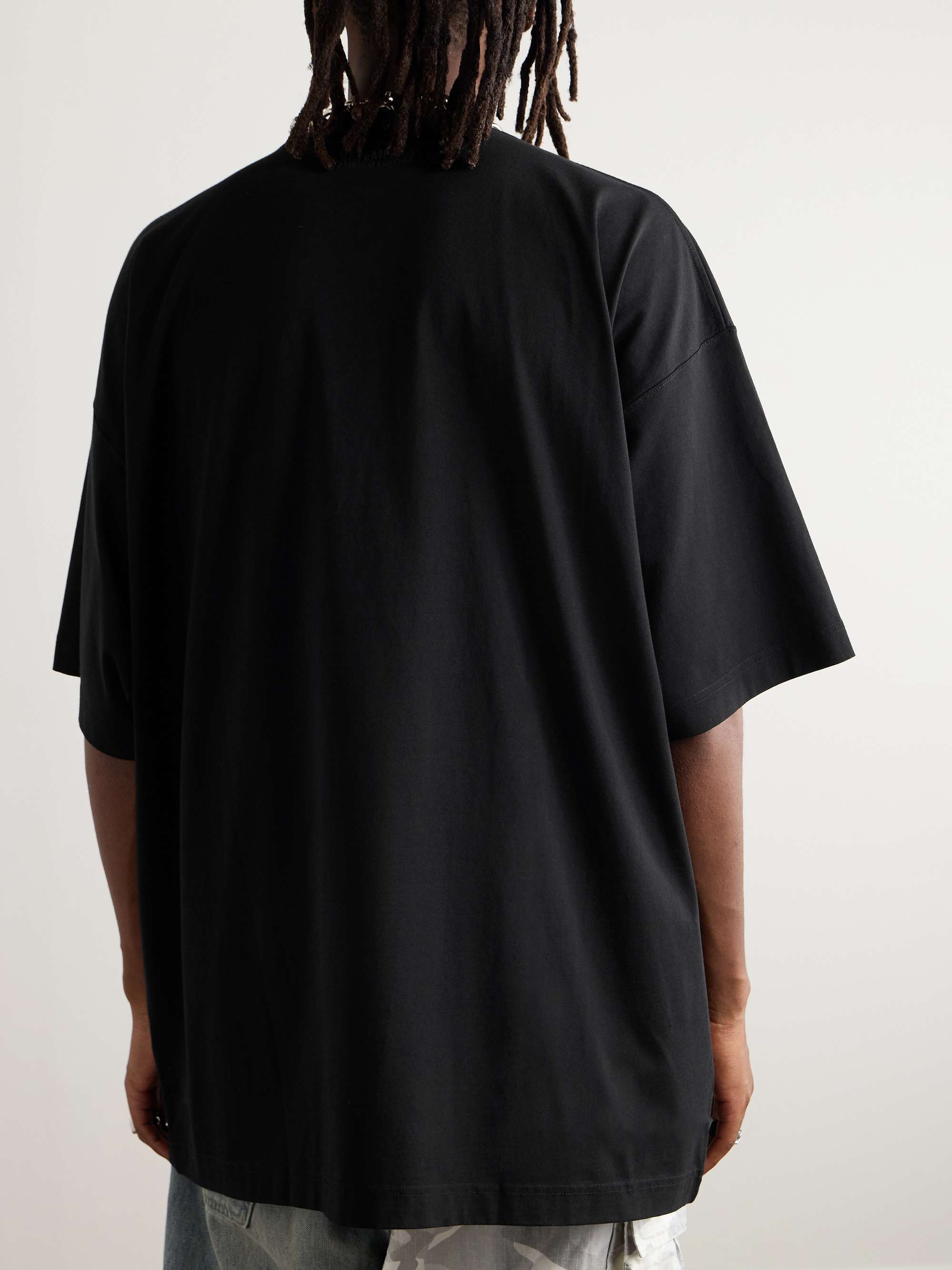 VETEMENTS 