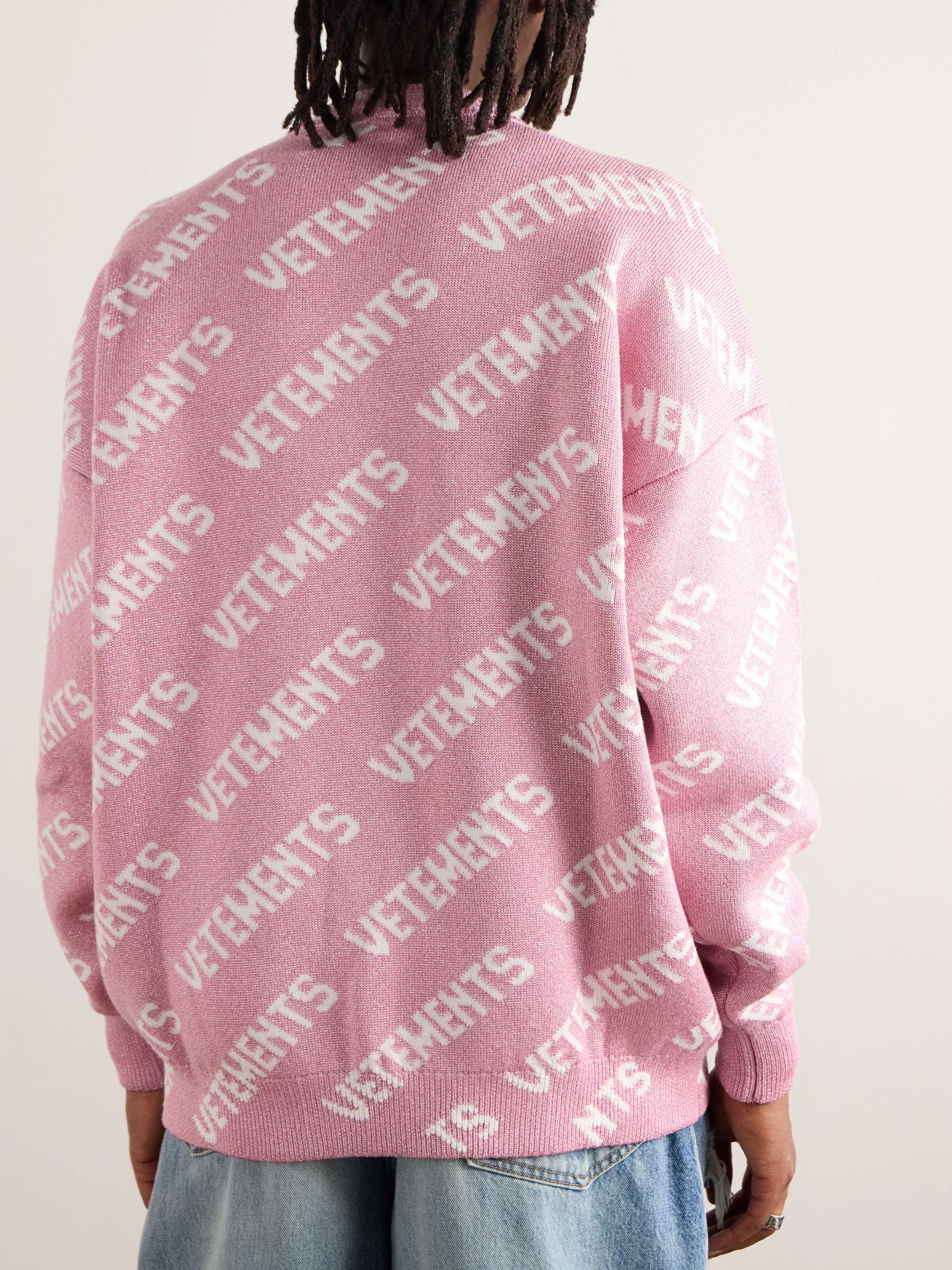 VETEMENTS 
