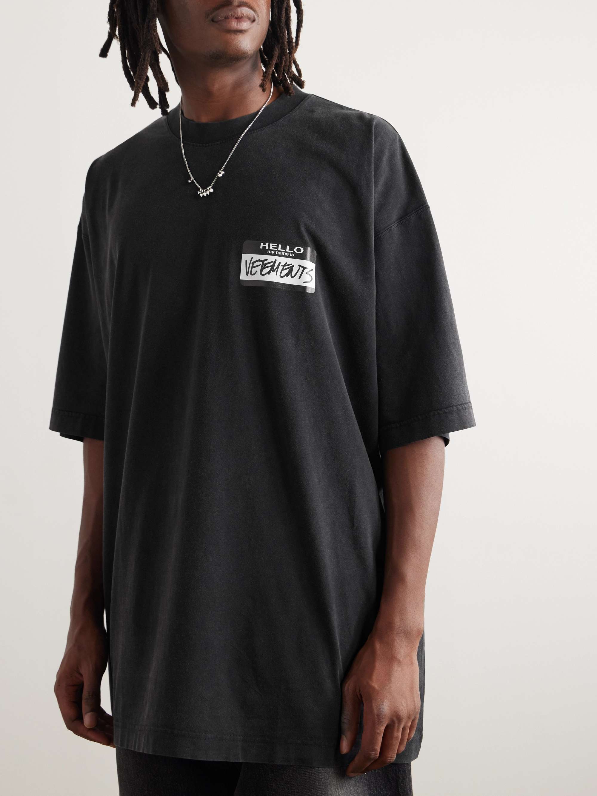 VETEMENTS 