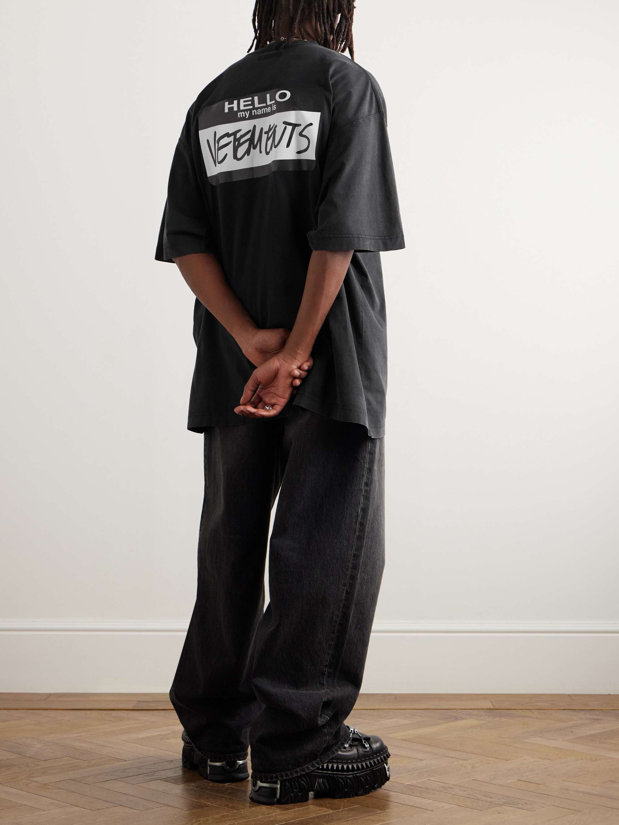 VETEMENTS 