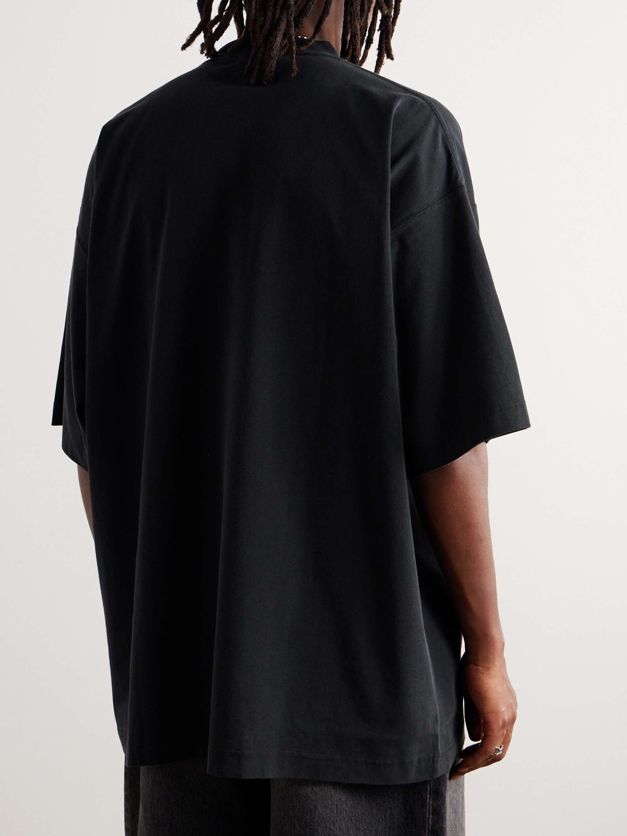 VETEMENTS 