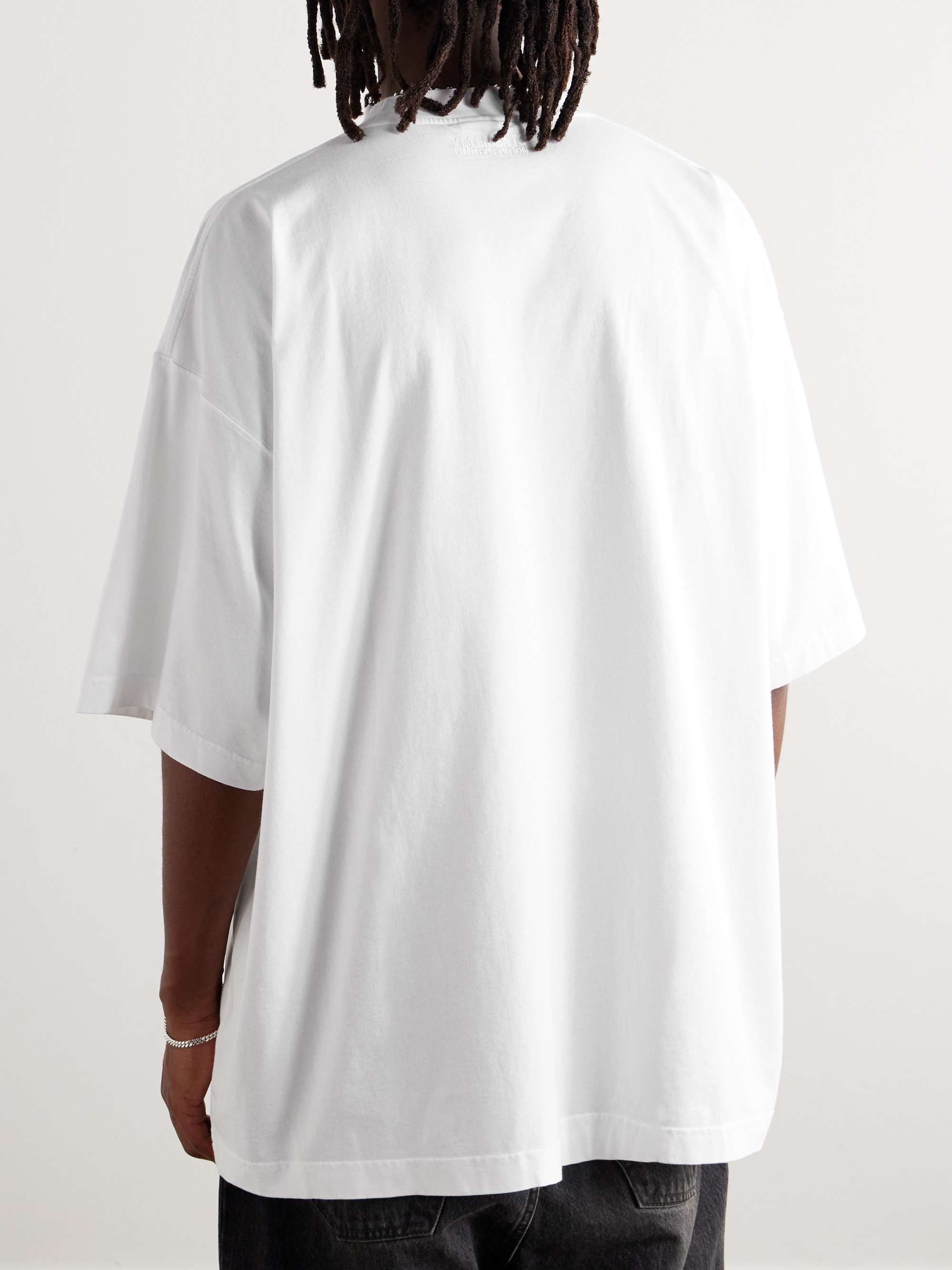 VETEMENTS 