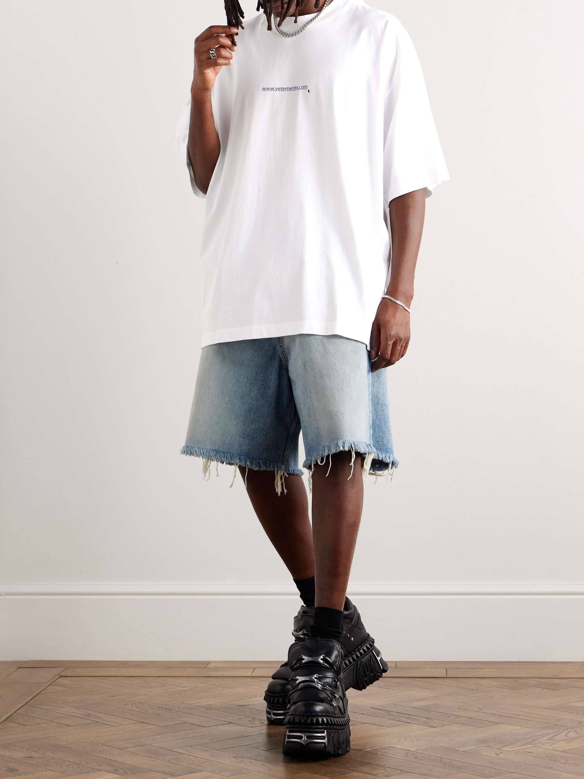 VETEMENTS 