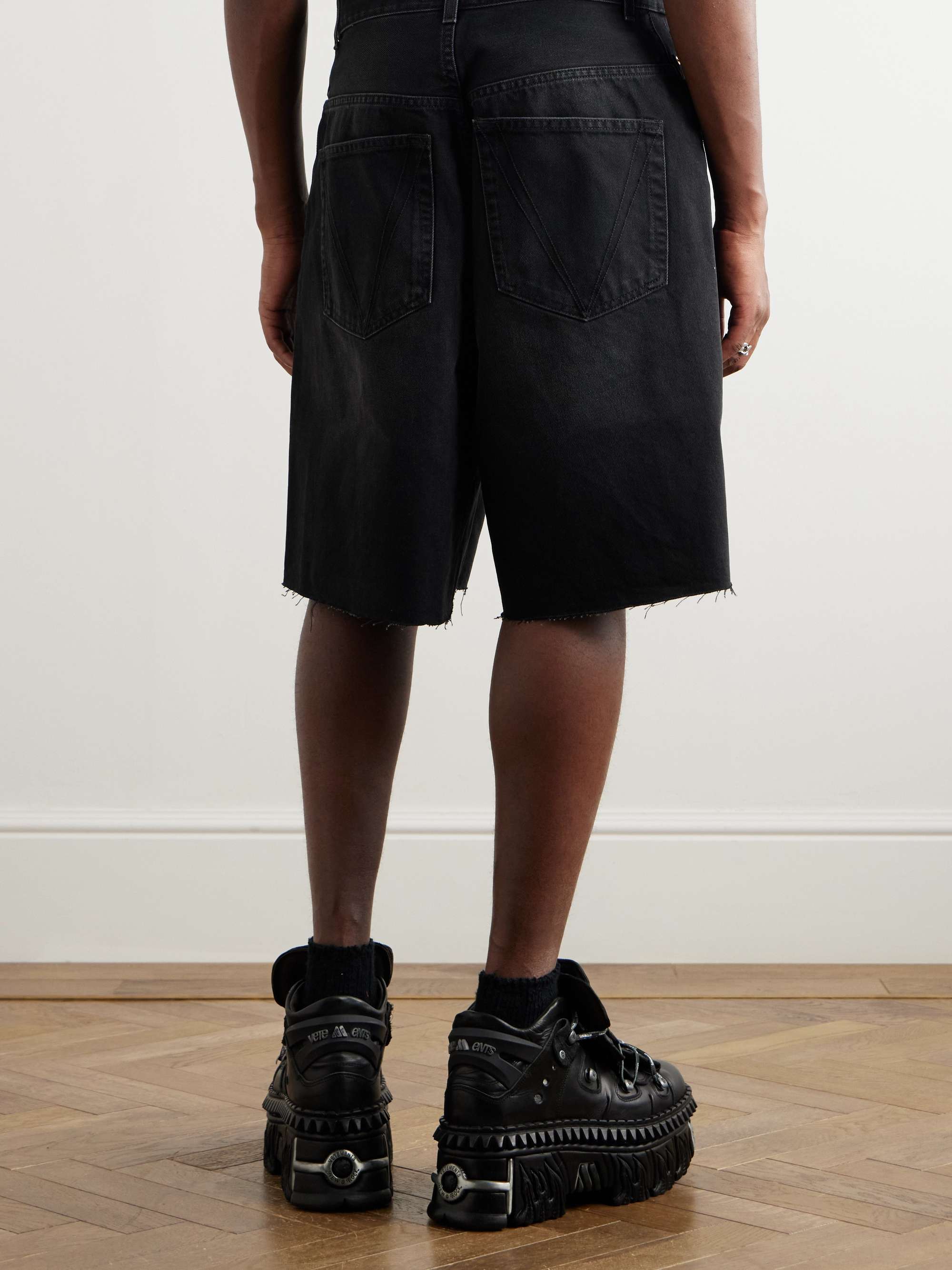 VETEMENTS 