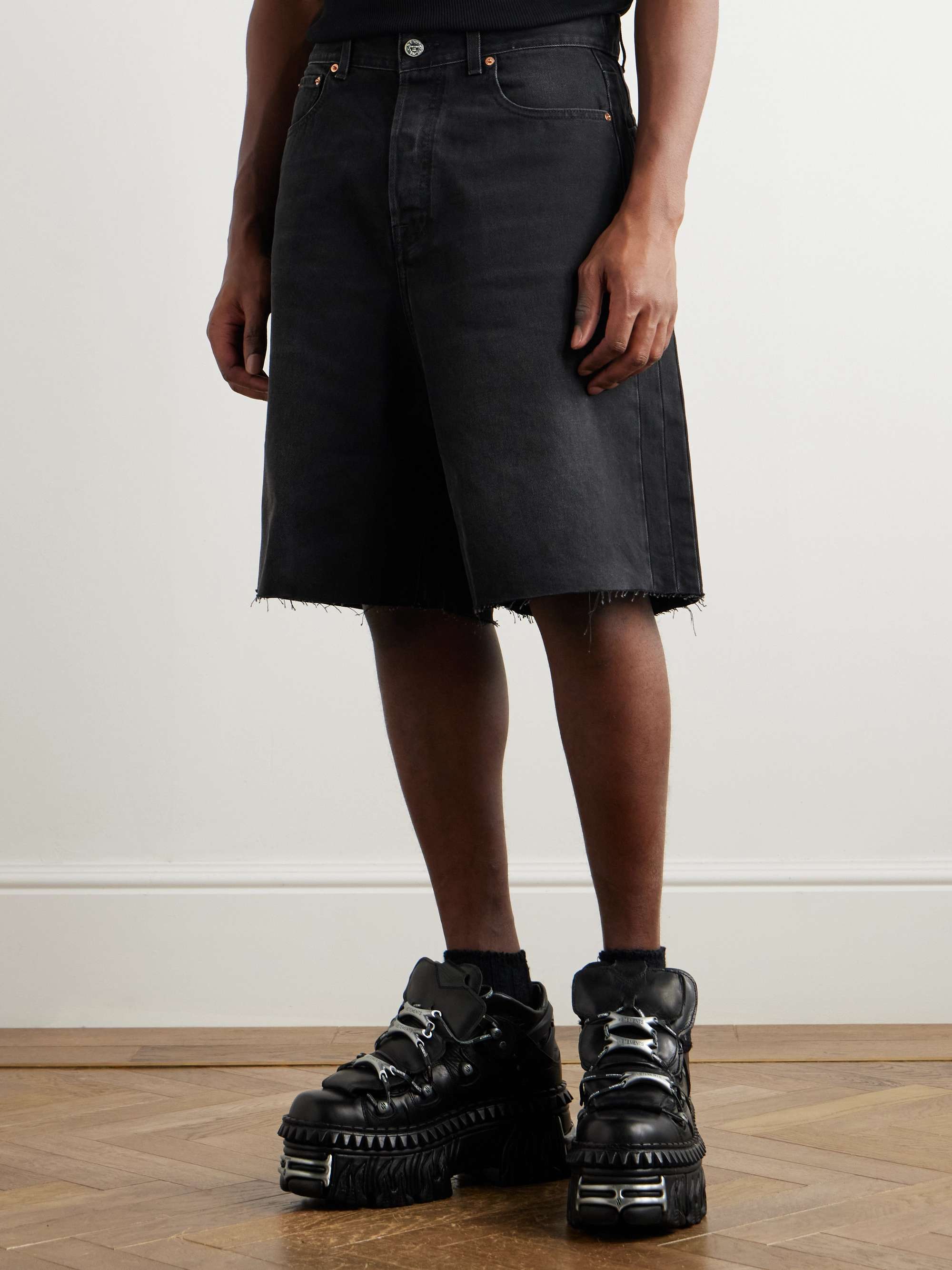 VETEMENTS 