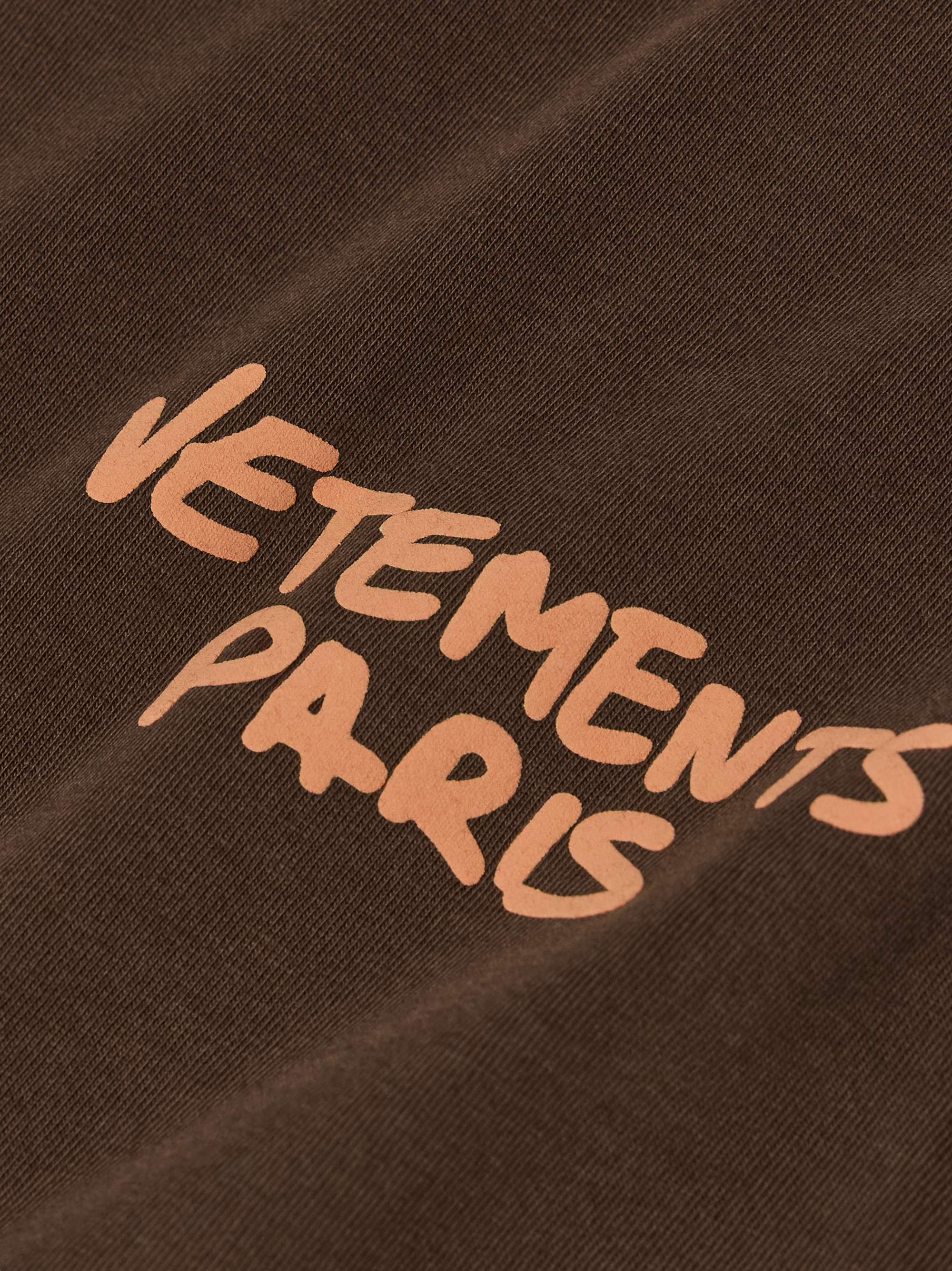 VETEMENTS 