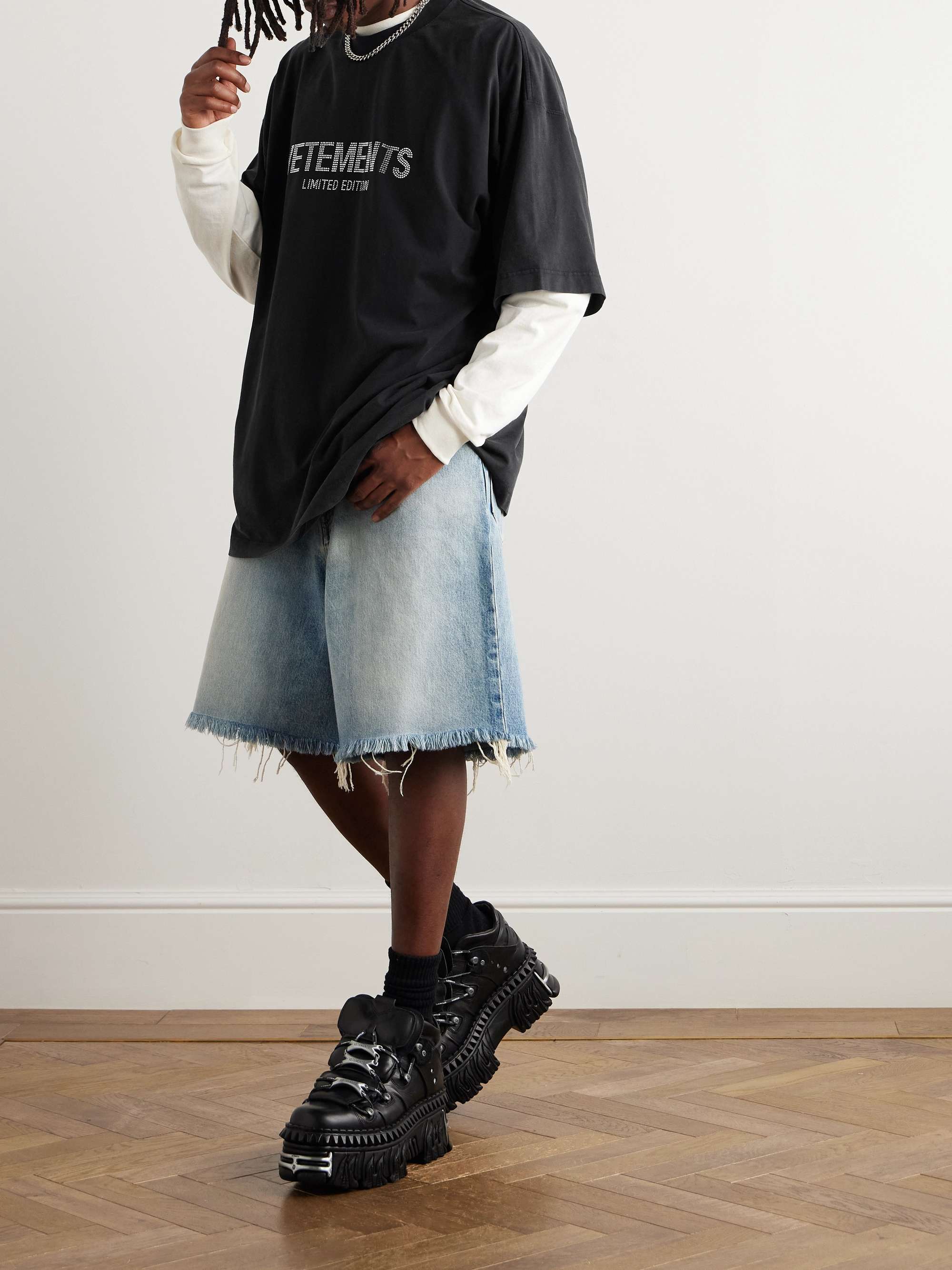 VETEMENTS 