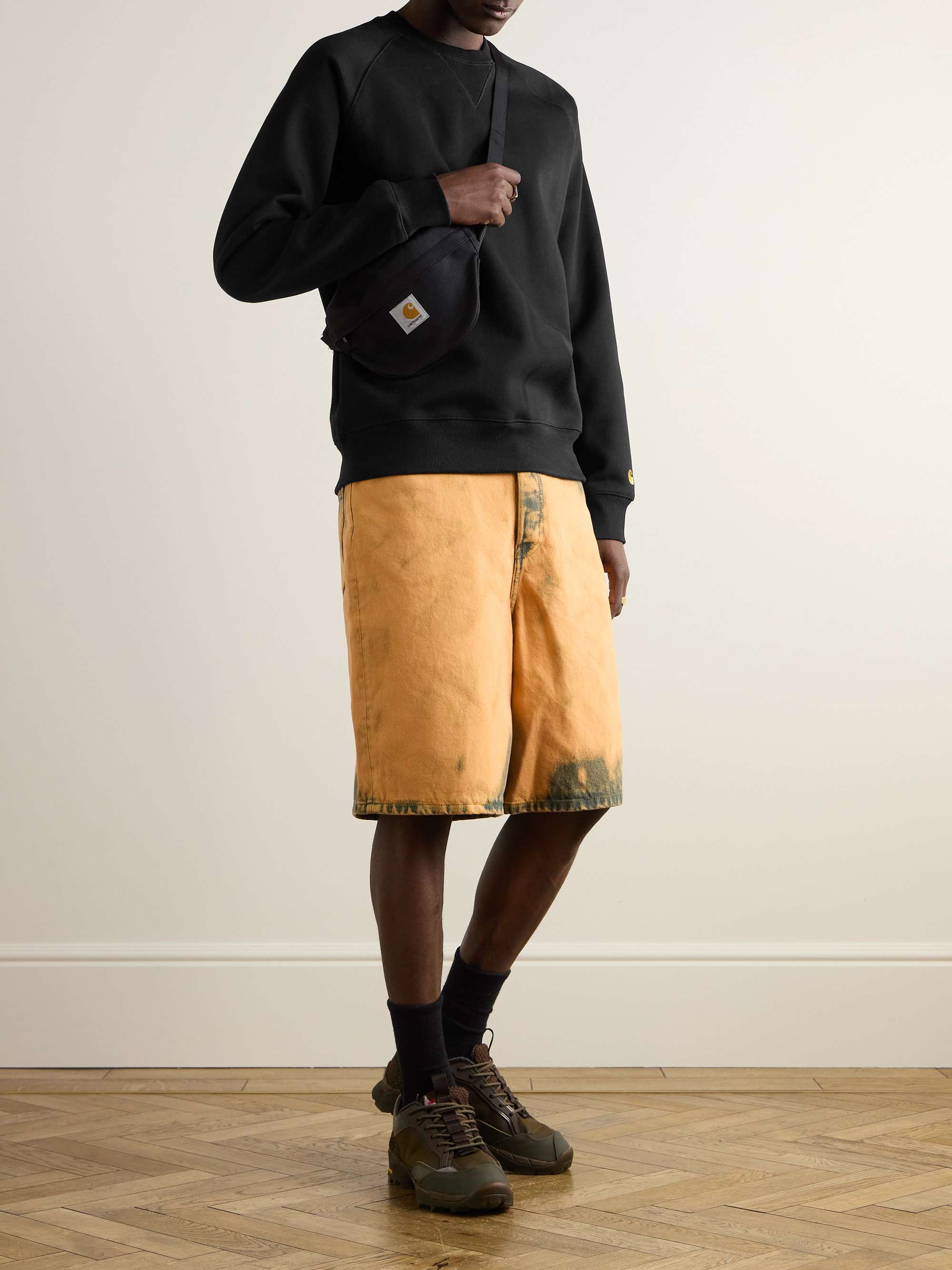 CARHARTT WIP سويت شيرت Chase من مزيج قطن الجيرسي مطرَّز بشعار العلامة