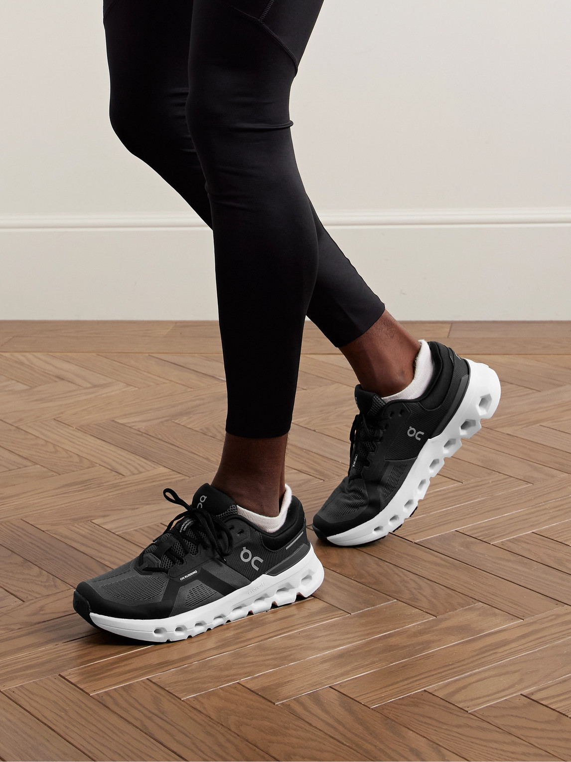 On Cloudrunner 2 Sneakers In Black
