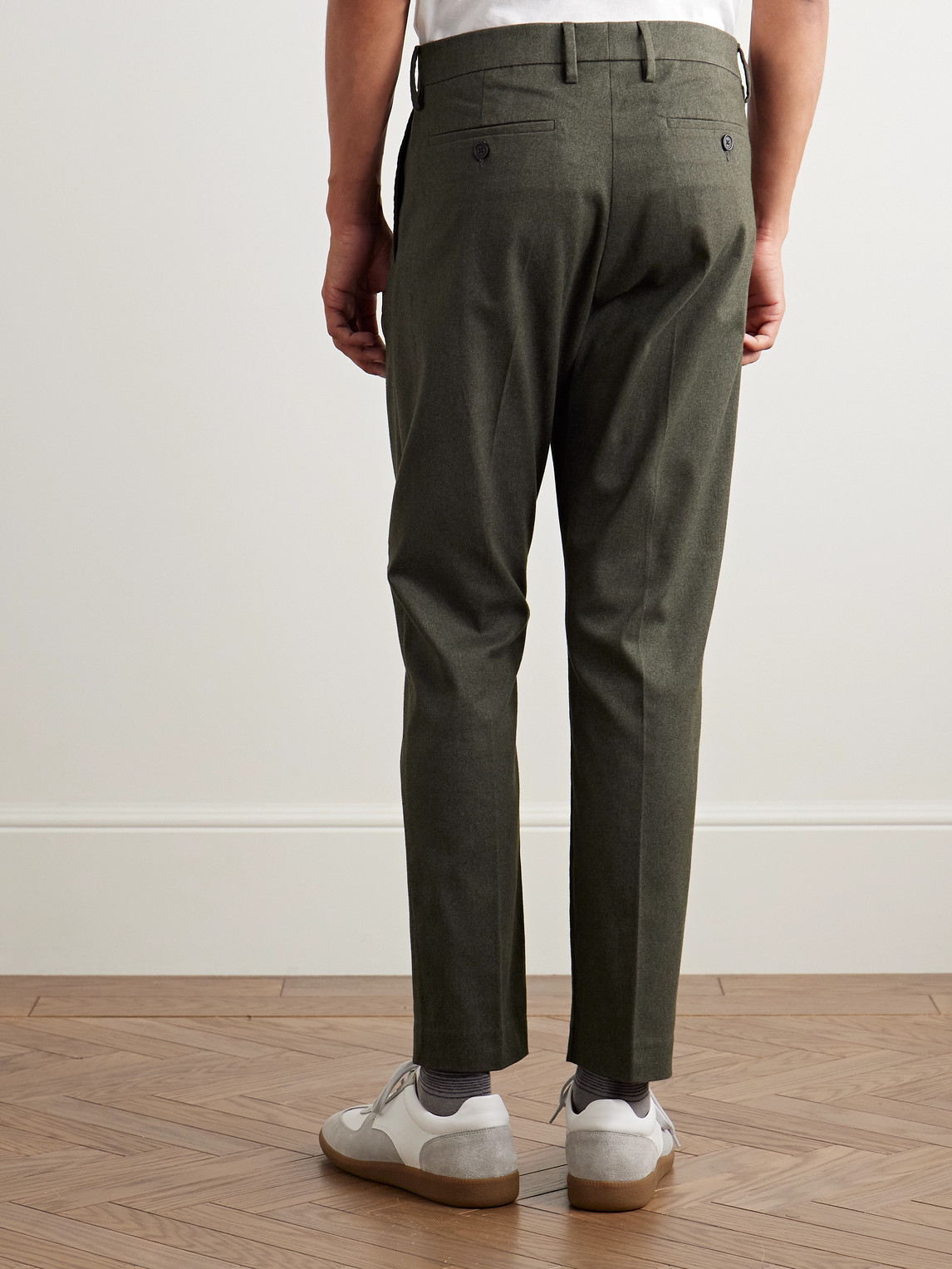 Nn07 Bill 1067 Tapered Pleated Woven Chinos In Green