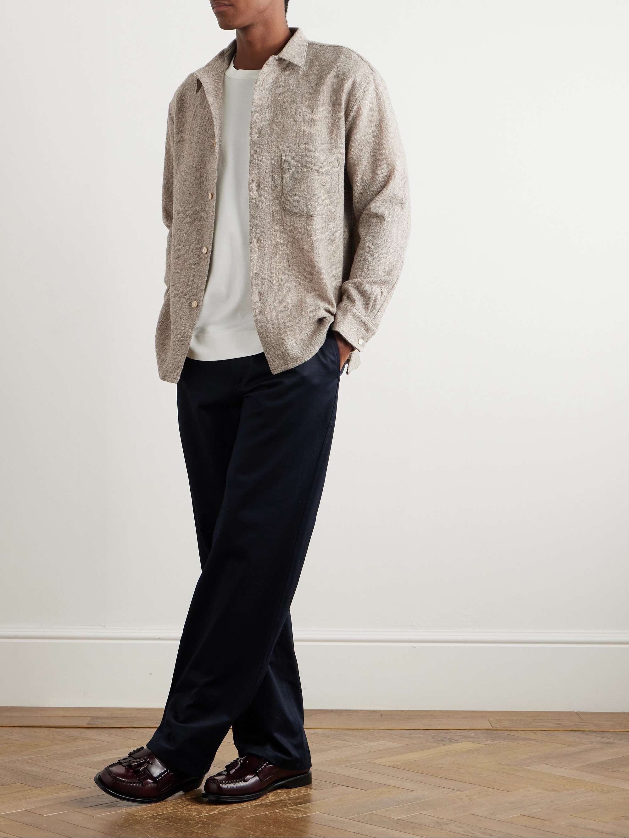 A KIND OF GUISE 