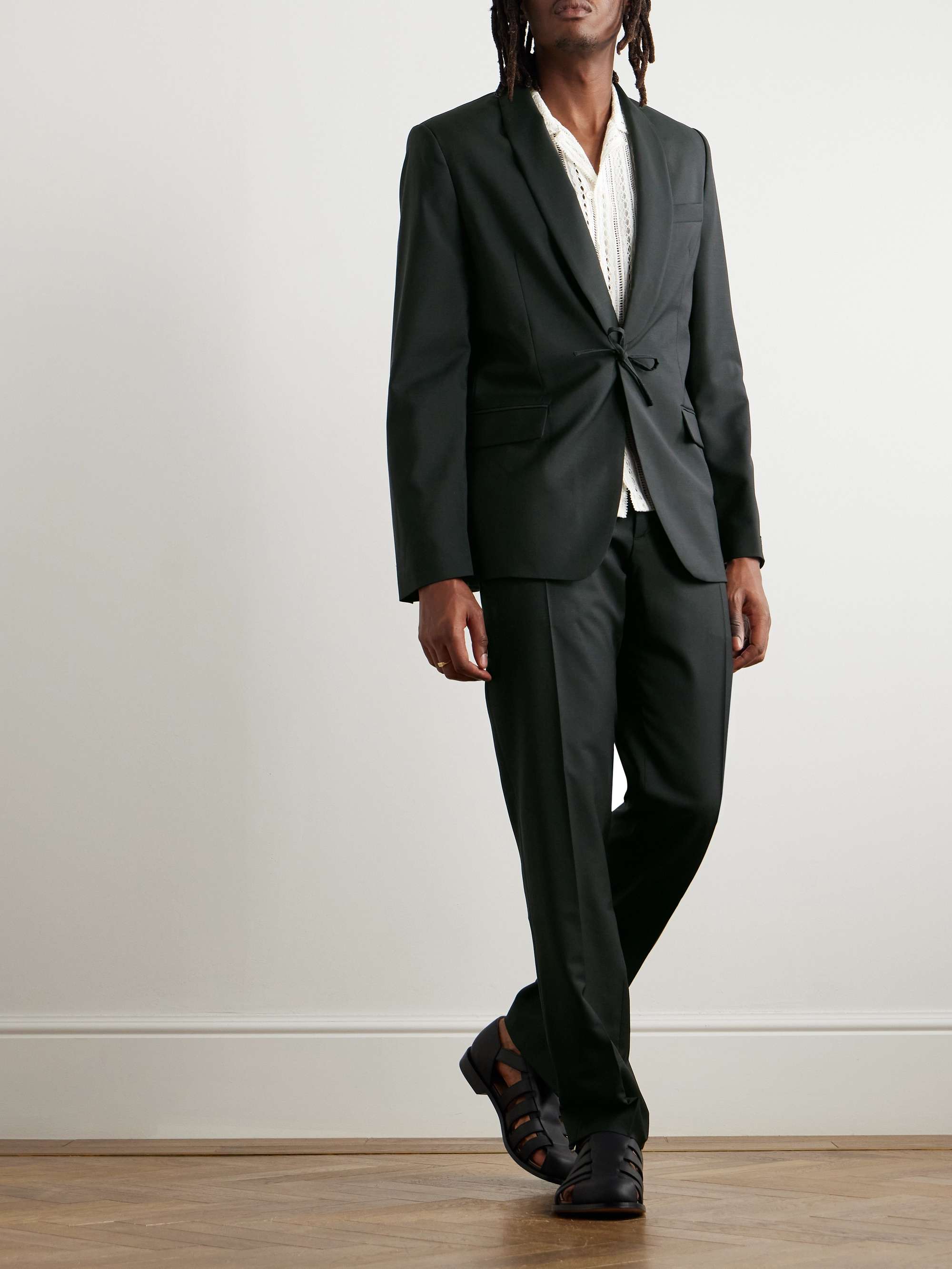 A KIND OF GUISE 