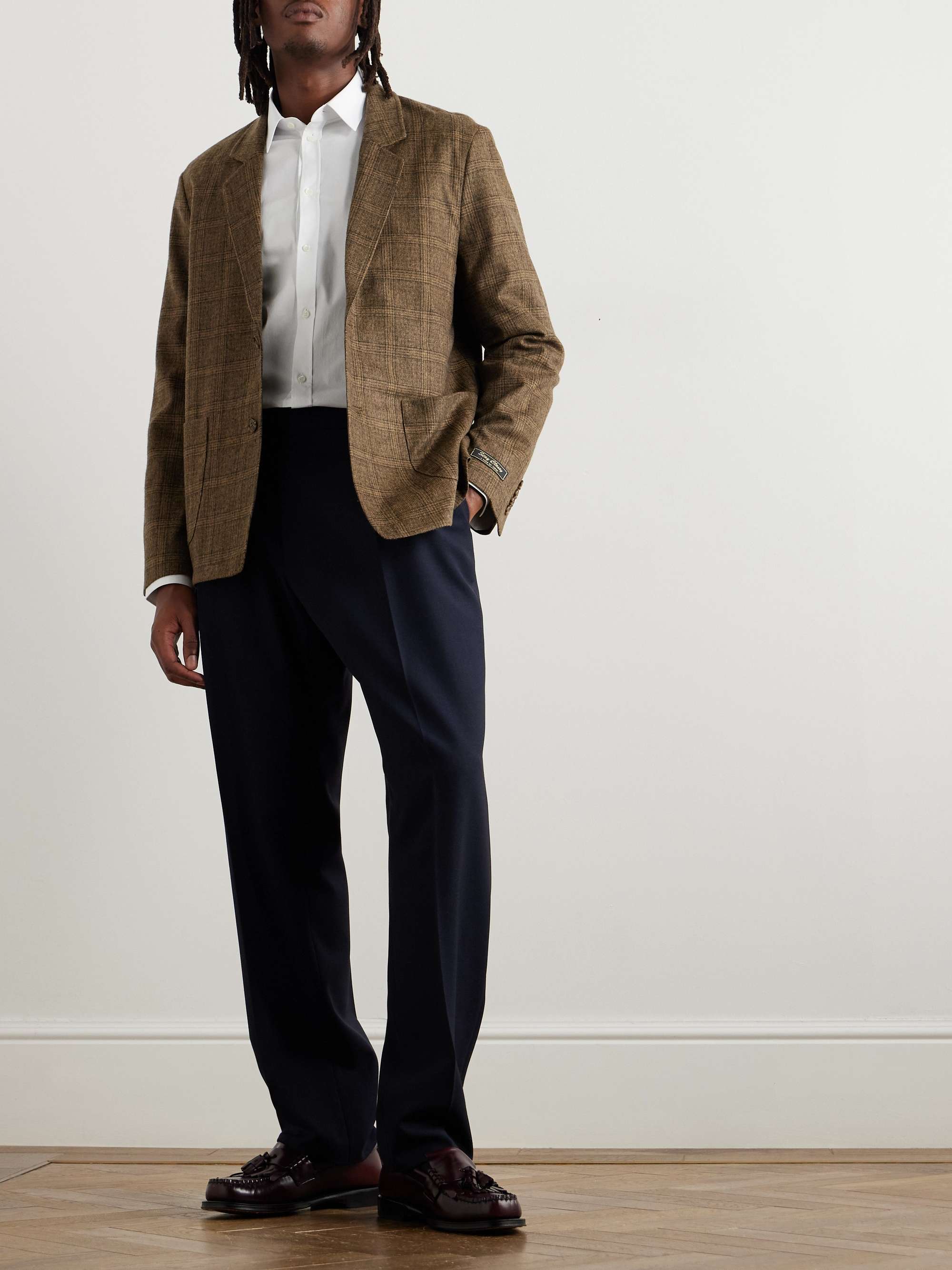 A KIND OF GUISE 