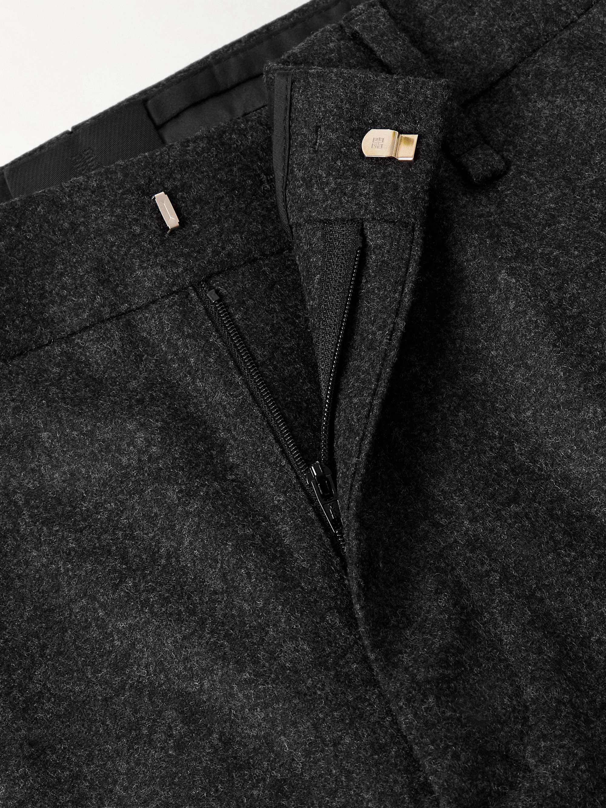 GIVENCHY 