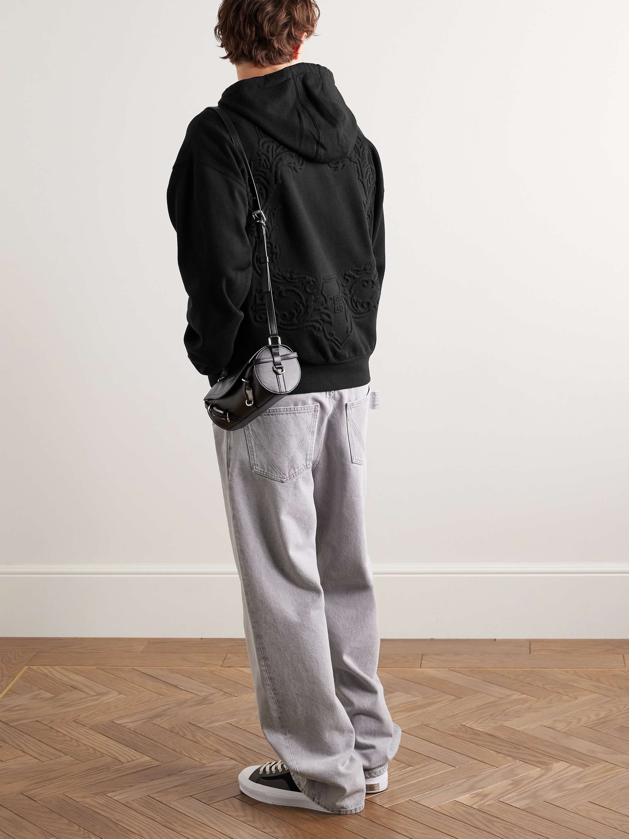GIVENCHY 