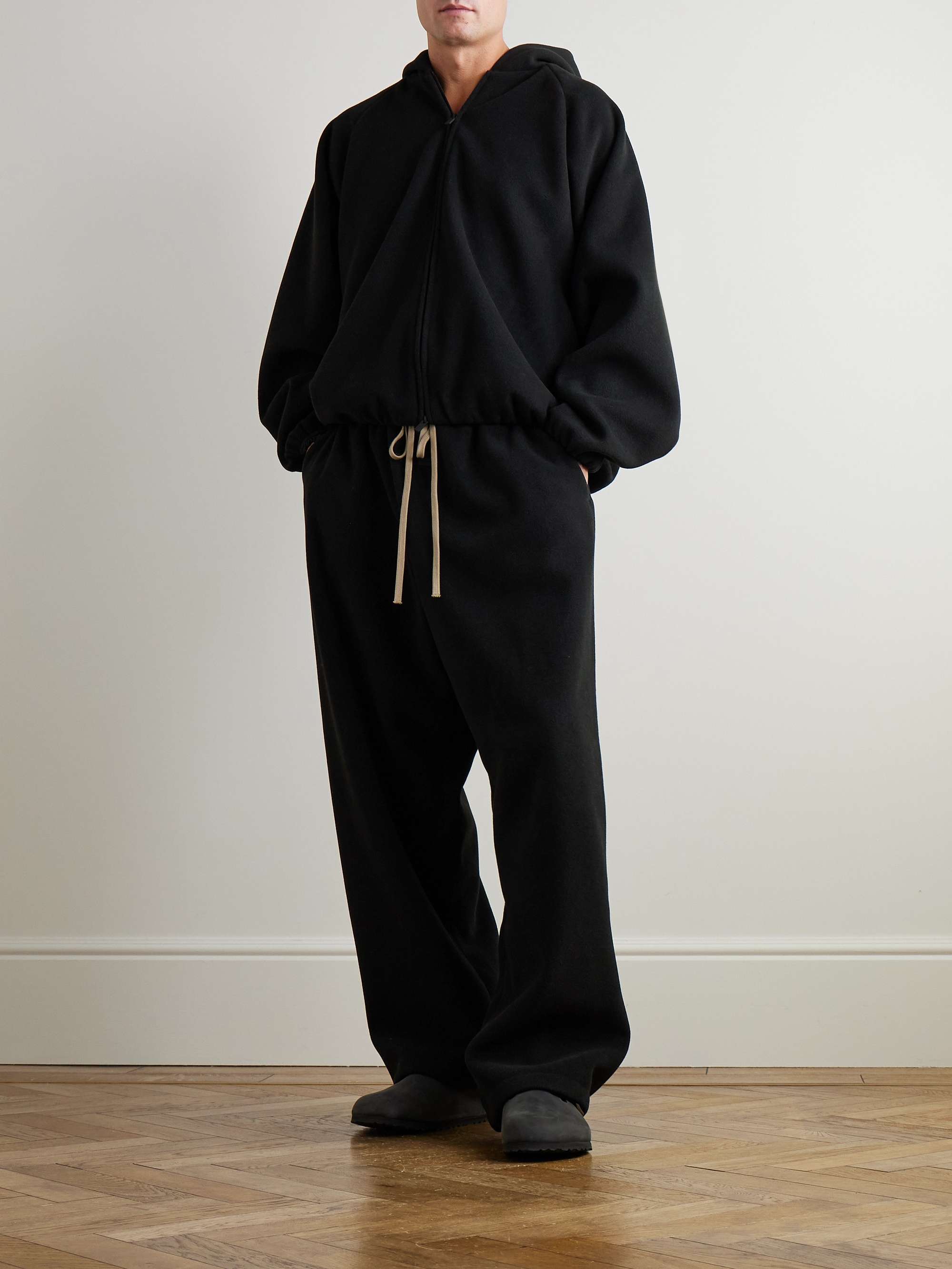 FEAR OF GOD ESSENTIALS 