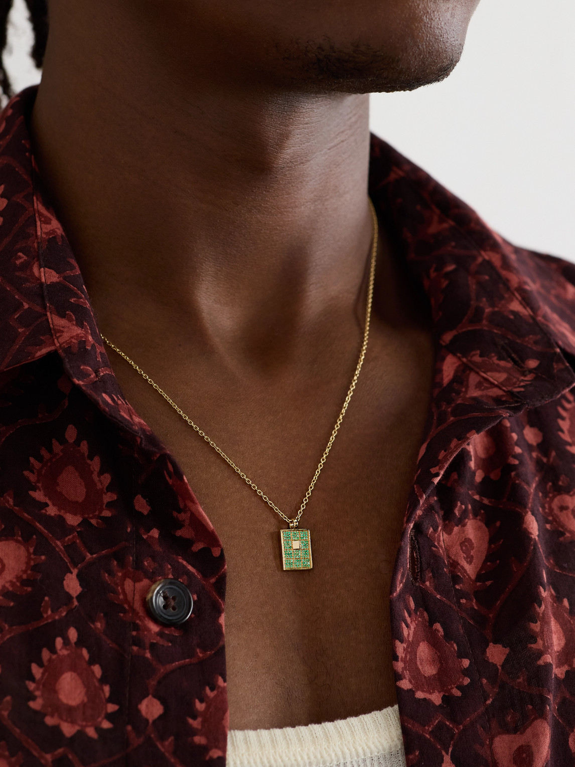 Pattaraphan Reverse Pavè Chata Id 14-karat Gold And Emerald Pendant Necklace In Gold