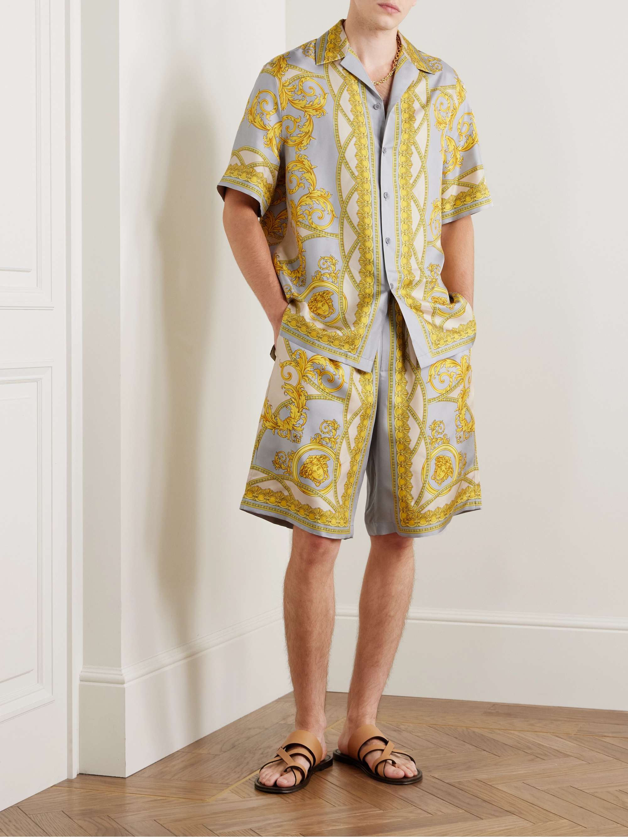 VERSACE 