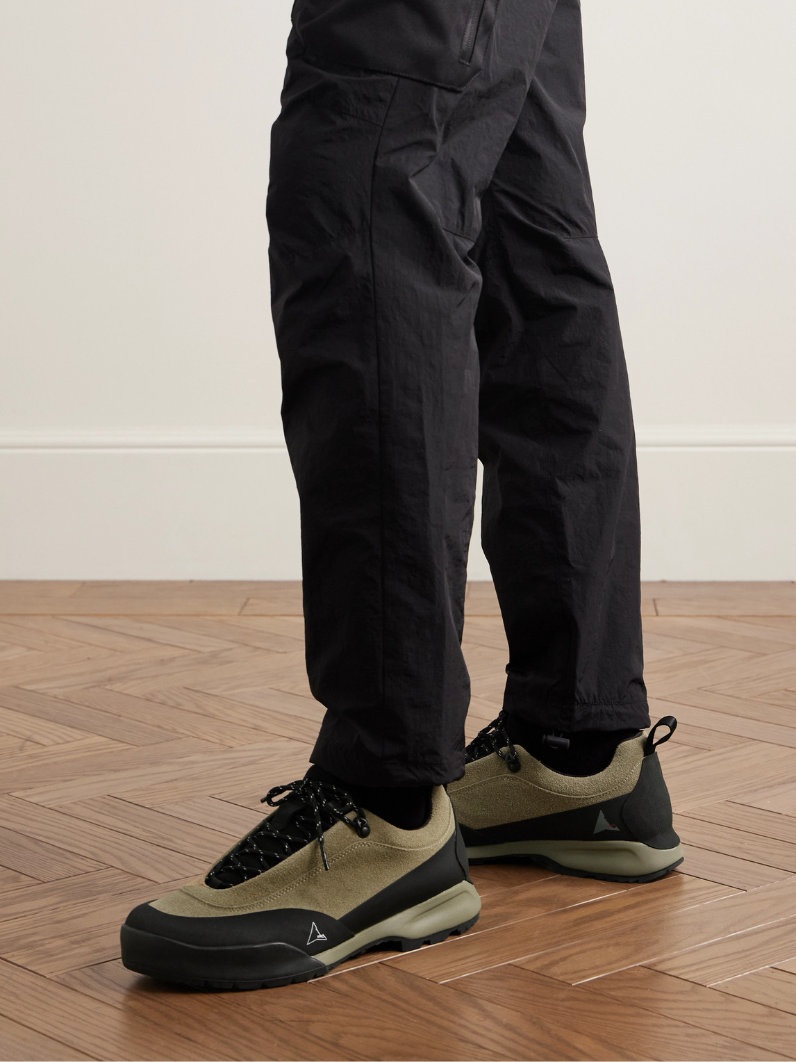 Roa Cingino Rubber-trimmed Microfibre Hiking Sneakers In Brown