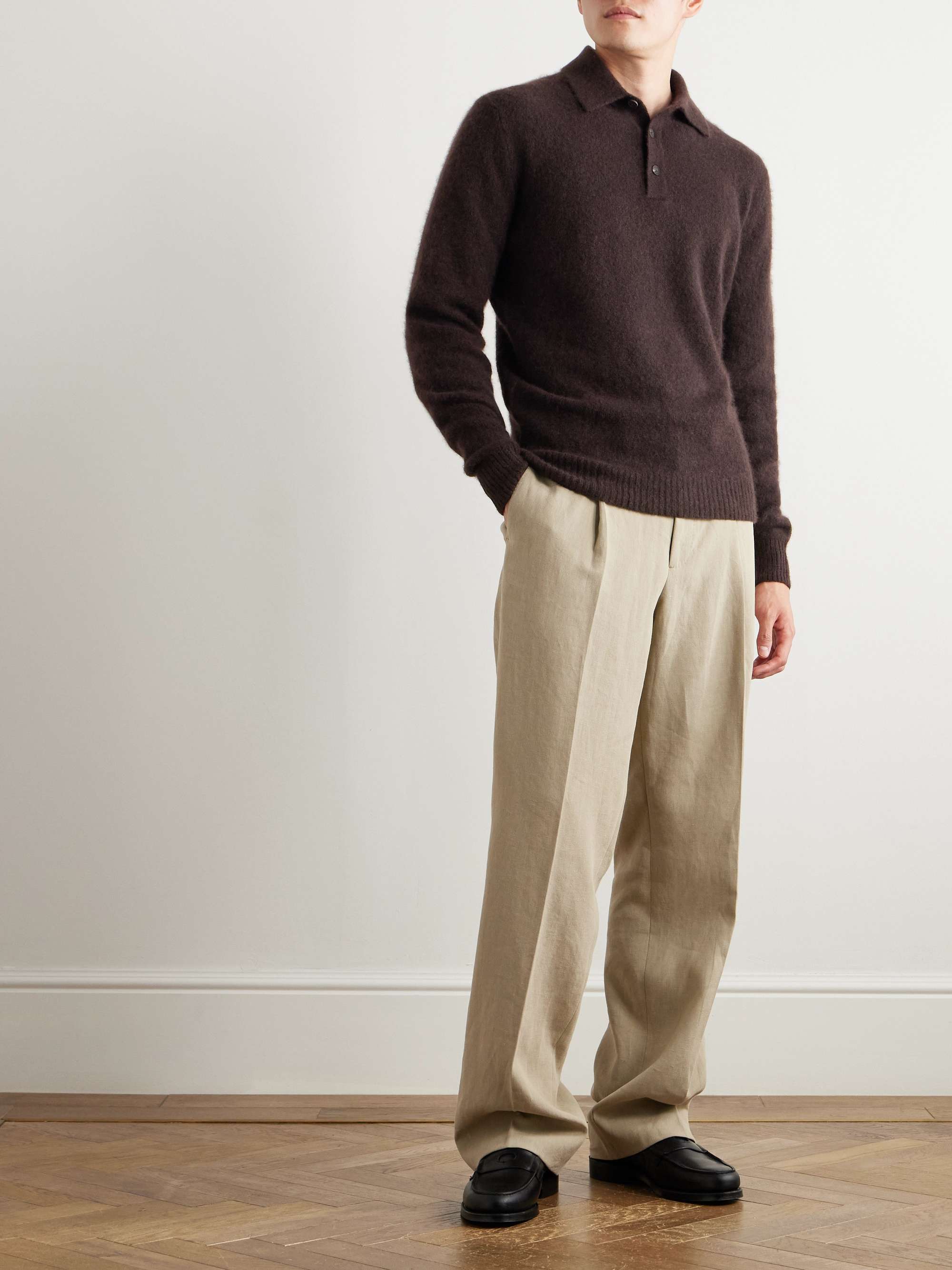 THOM SWEENEY 