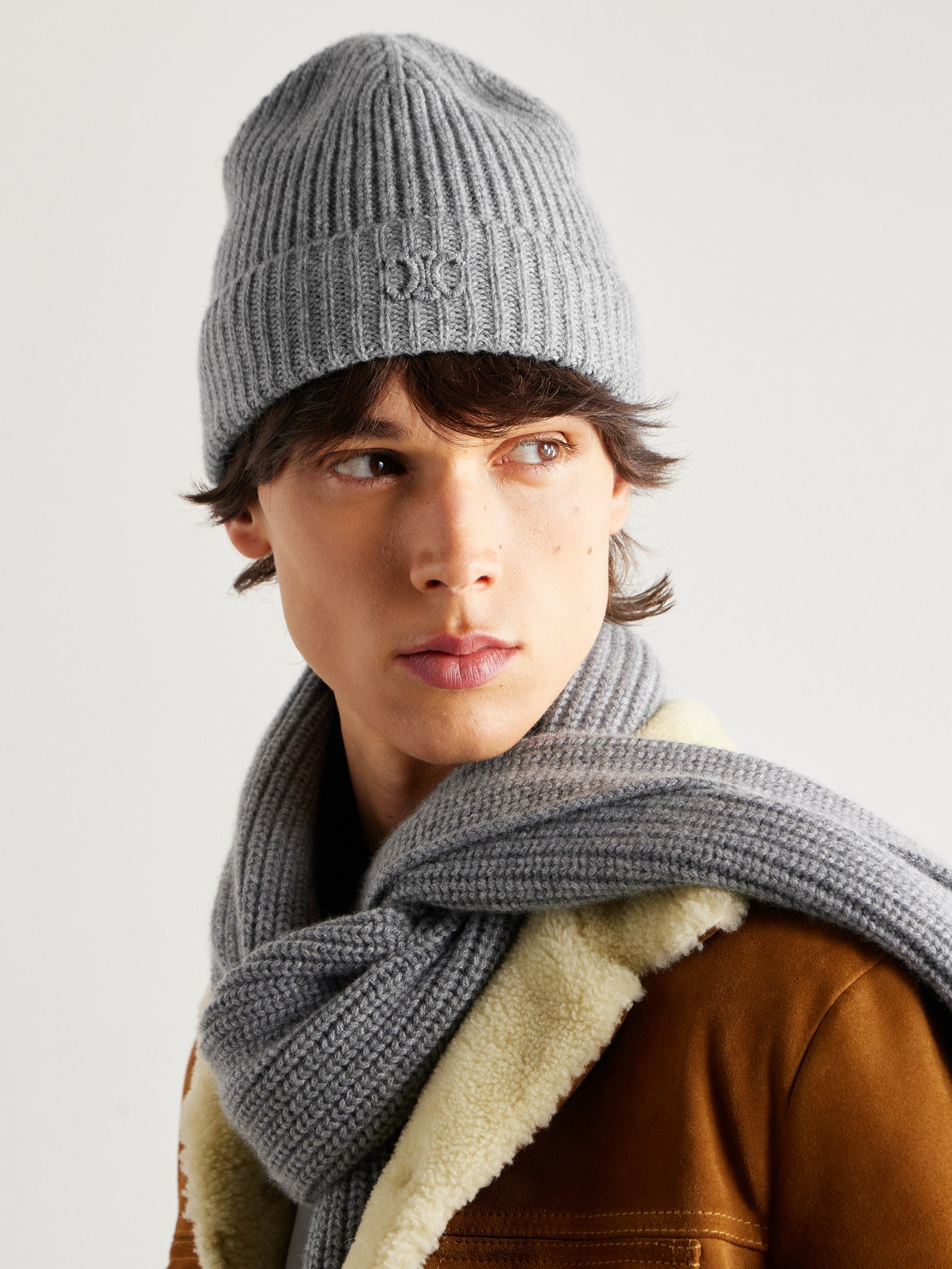 Celine Logo-embroidered Ribbed Cashmere Beanie In Gray