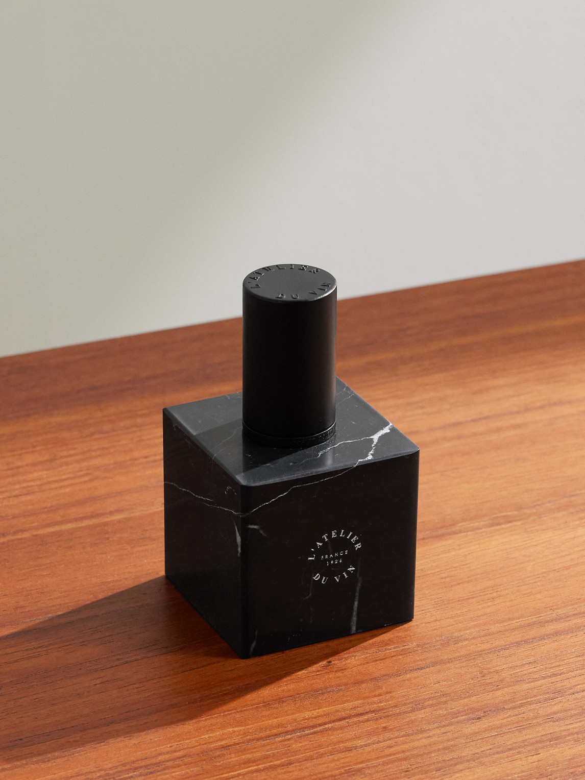 L'Atelier Du Vin Le Bouchon Engraved Marble Cork - Men