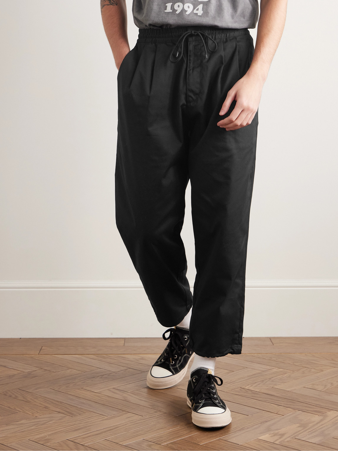 NEIGHBORHOOD EASY STRAIGHT-LEG CROPPED PLEATED TWILL DRAWSTRING TROUSERS