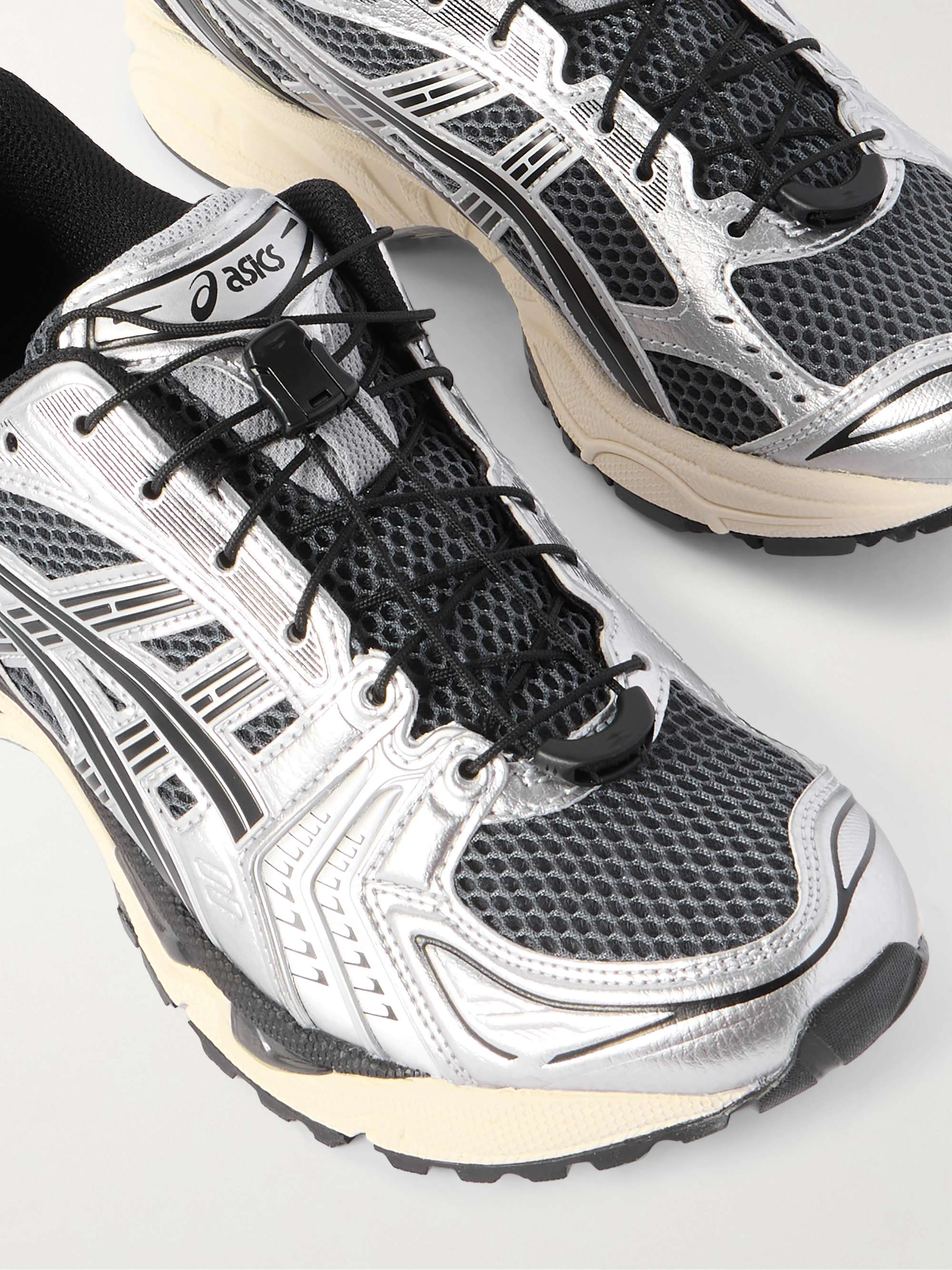 ASICS 