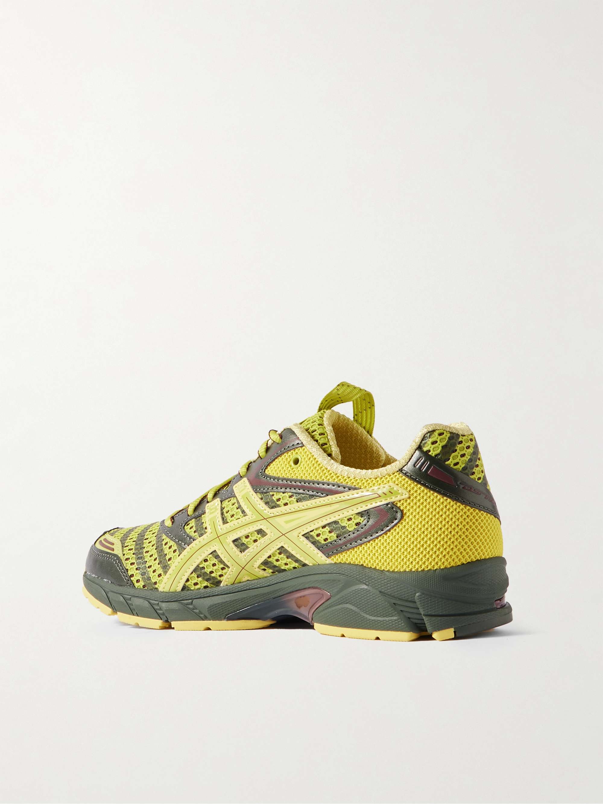 ASICS 