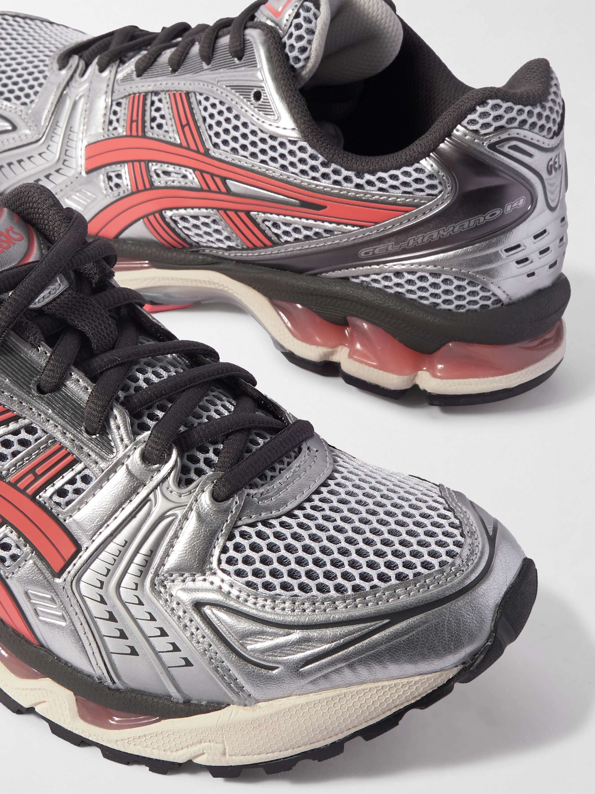 ASICS 