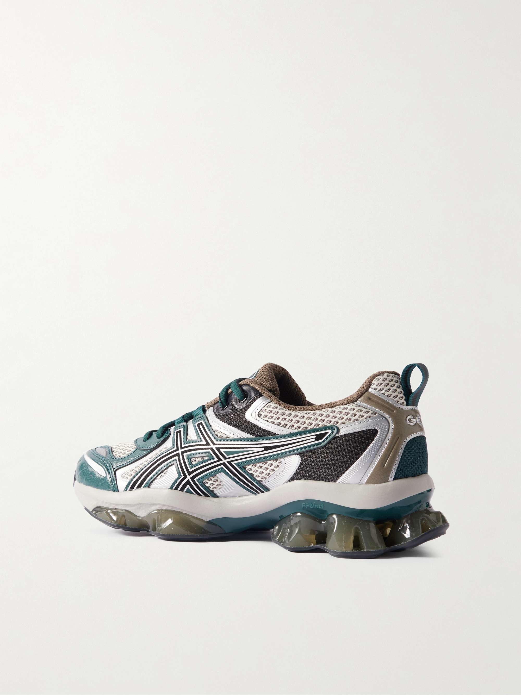 ASICS 