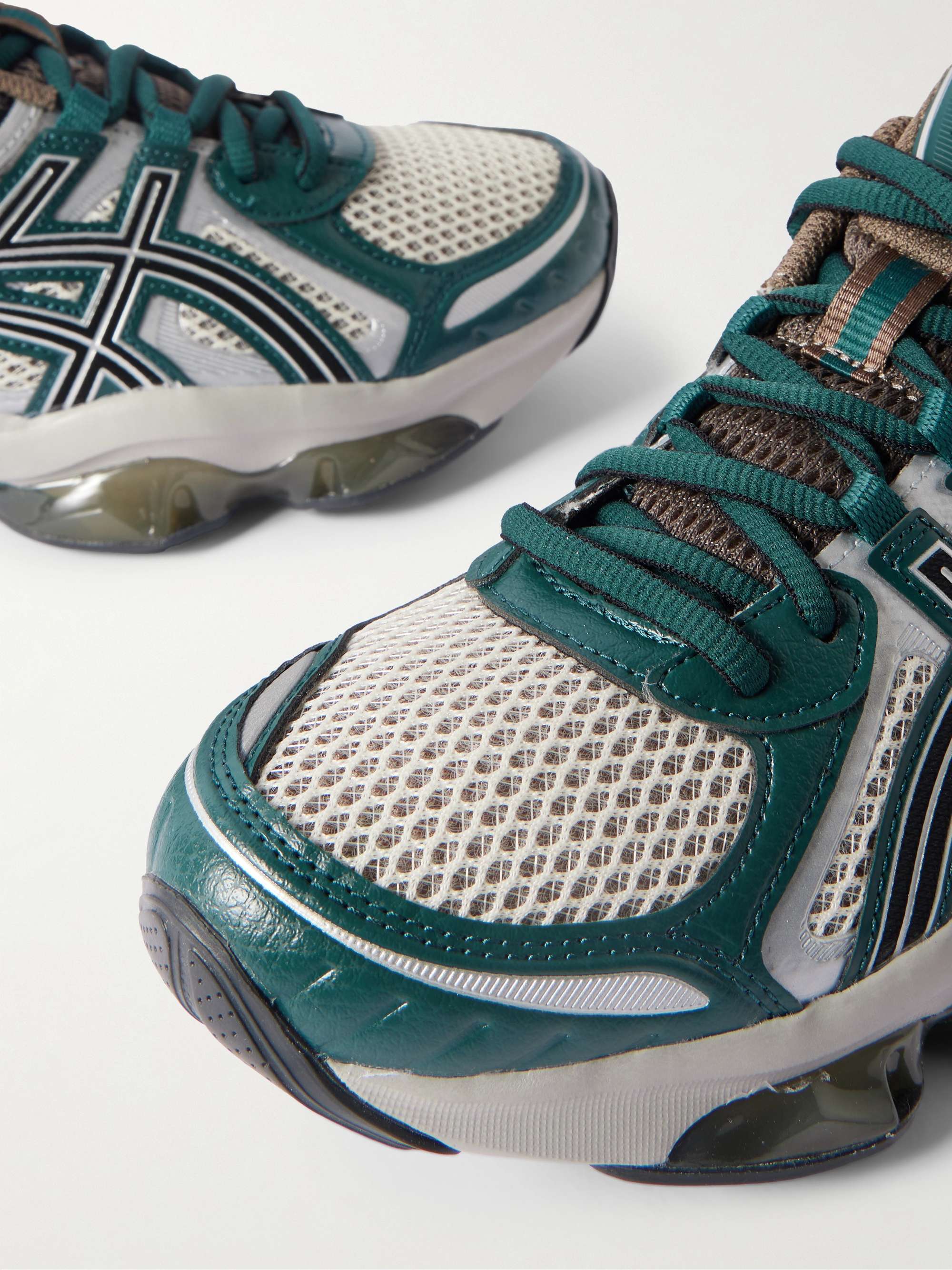 ASICS 