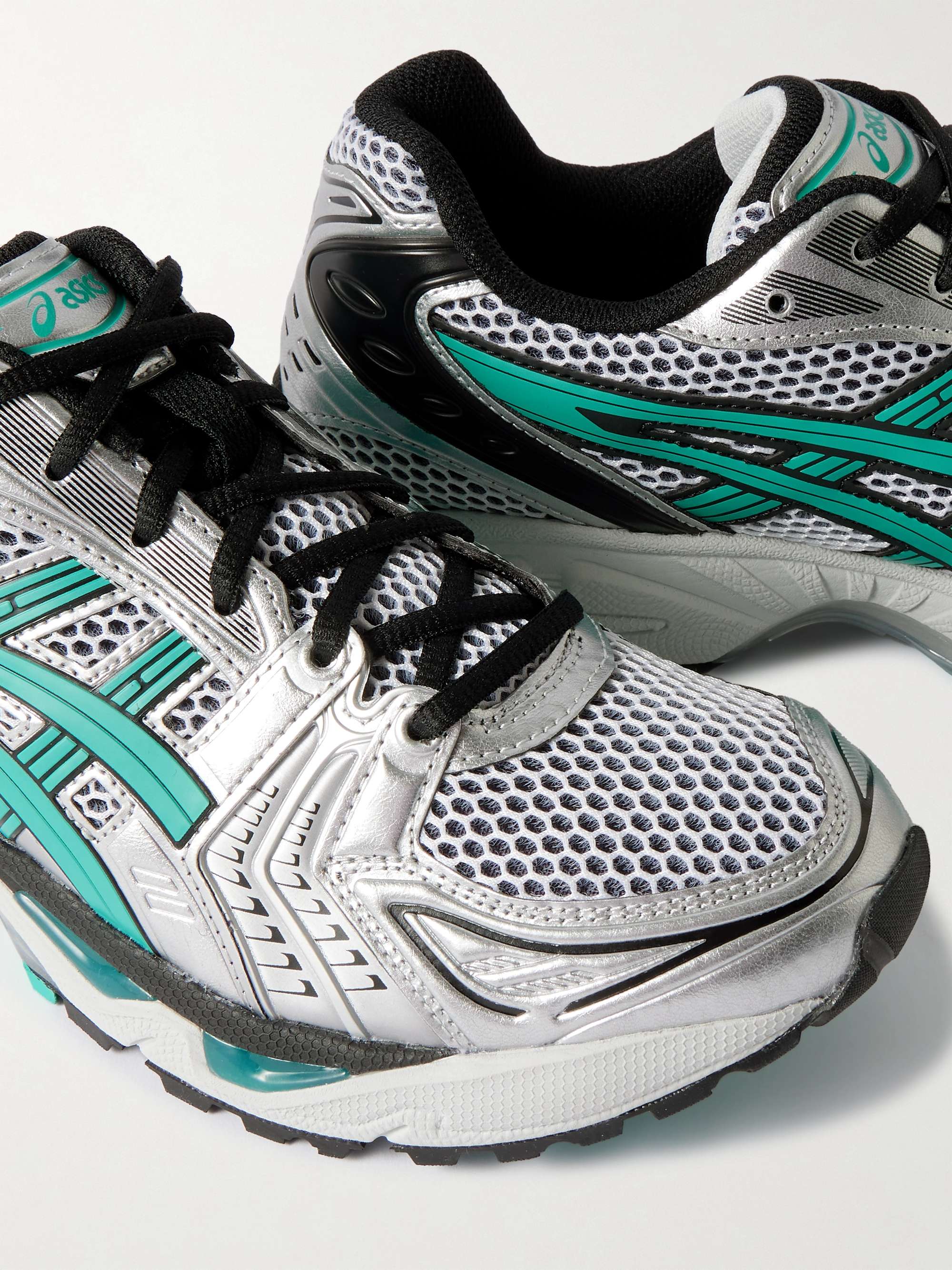 ASICS 