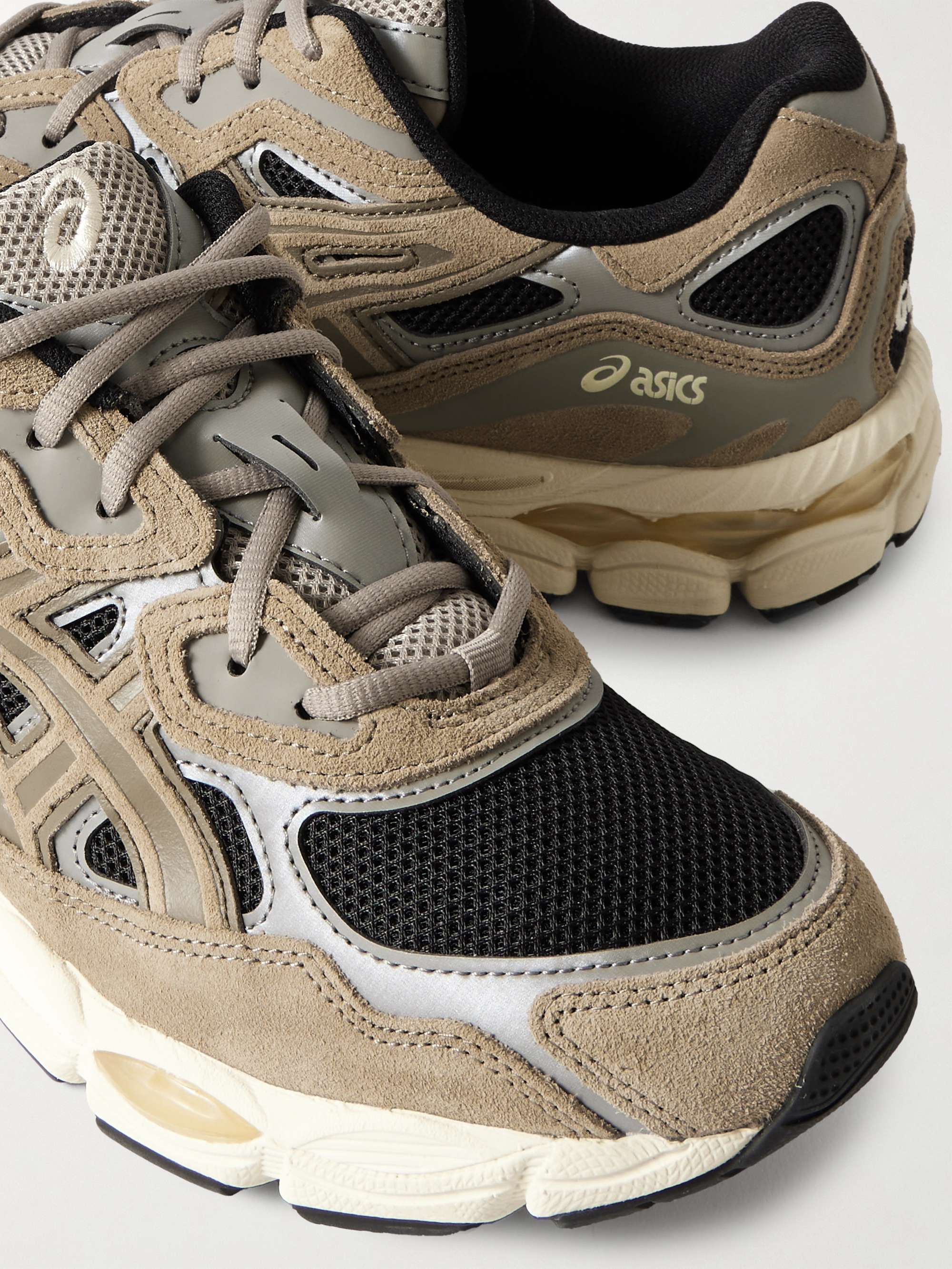 ASICS 