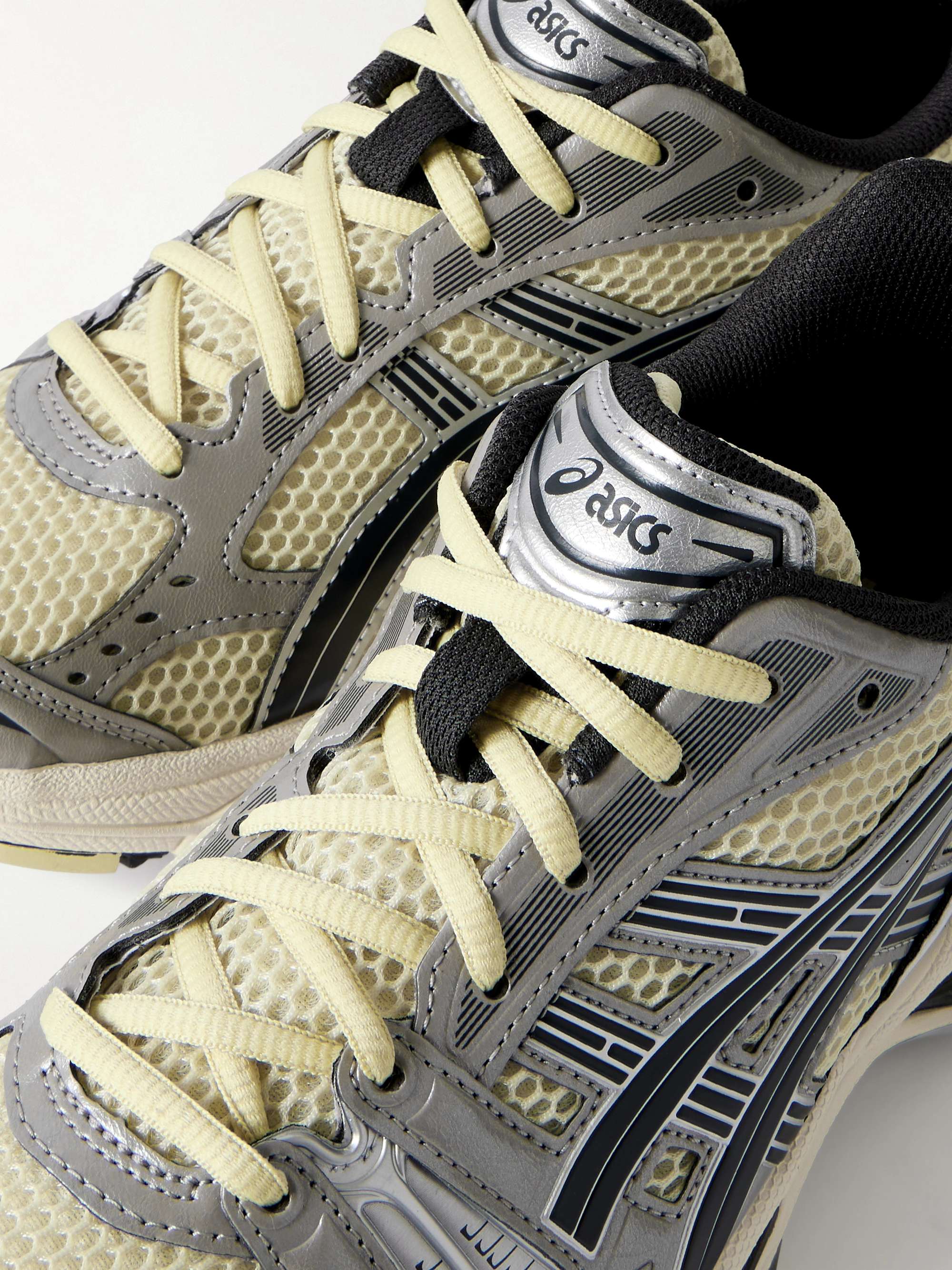 ASICS 