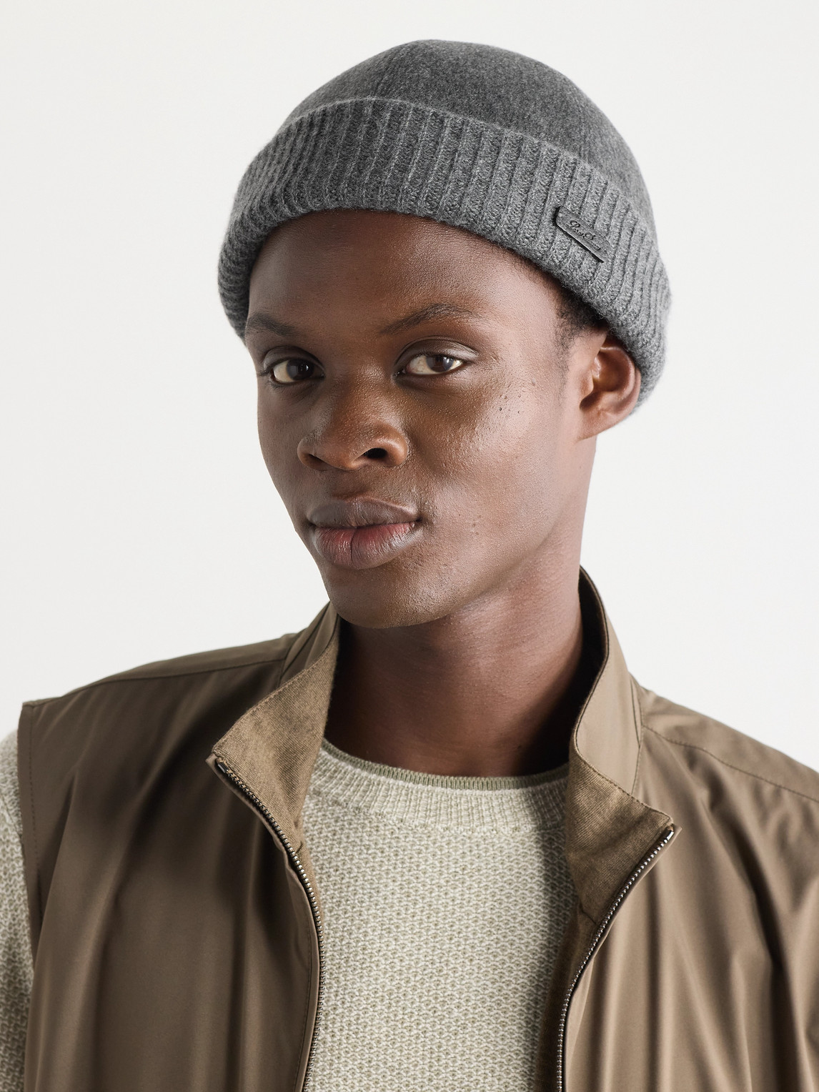 Loro Piana Logo-appliquéd Storm System® Cashmere Beanie In Gray