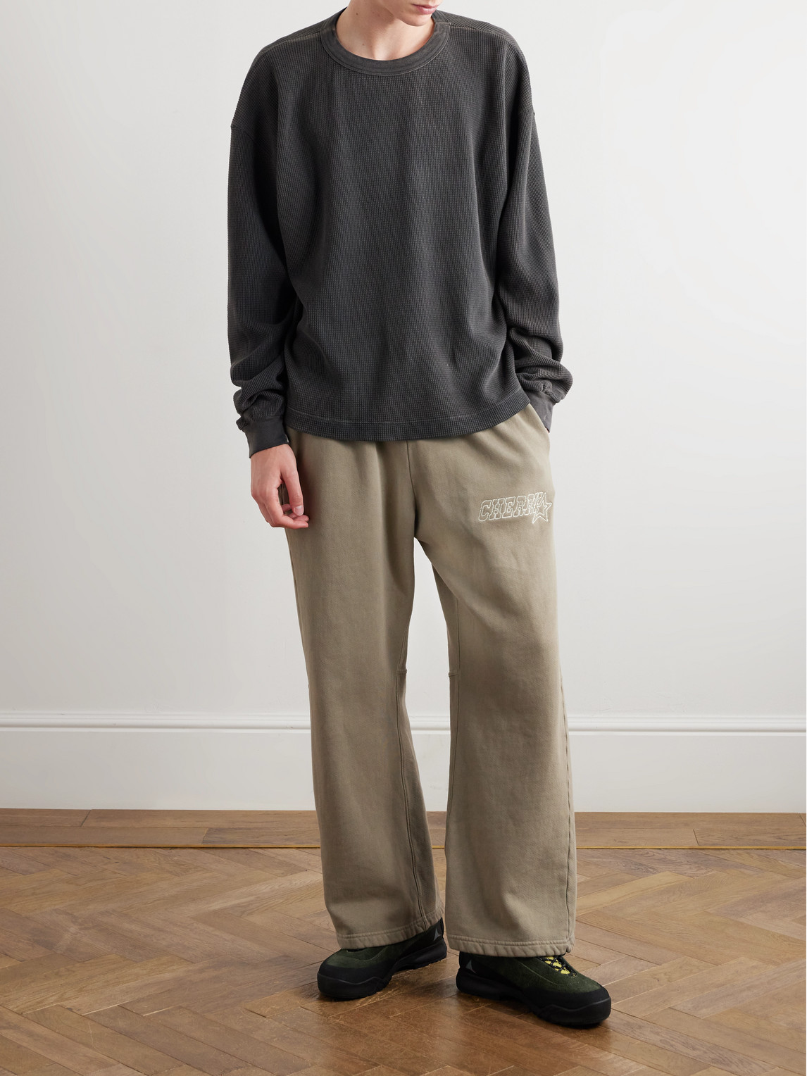 CHERRY LOS ANGELES STAR PARACHUTE STRAIGHT-LEG LOGO-EMBROIDERED COTTON-JERSEY SWEATPANTS