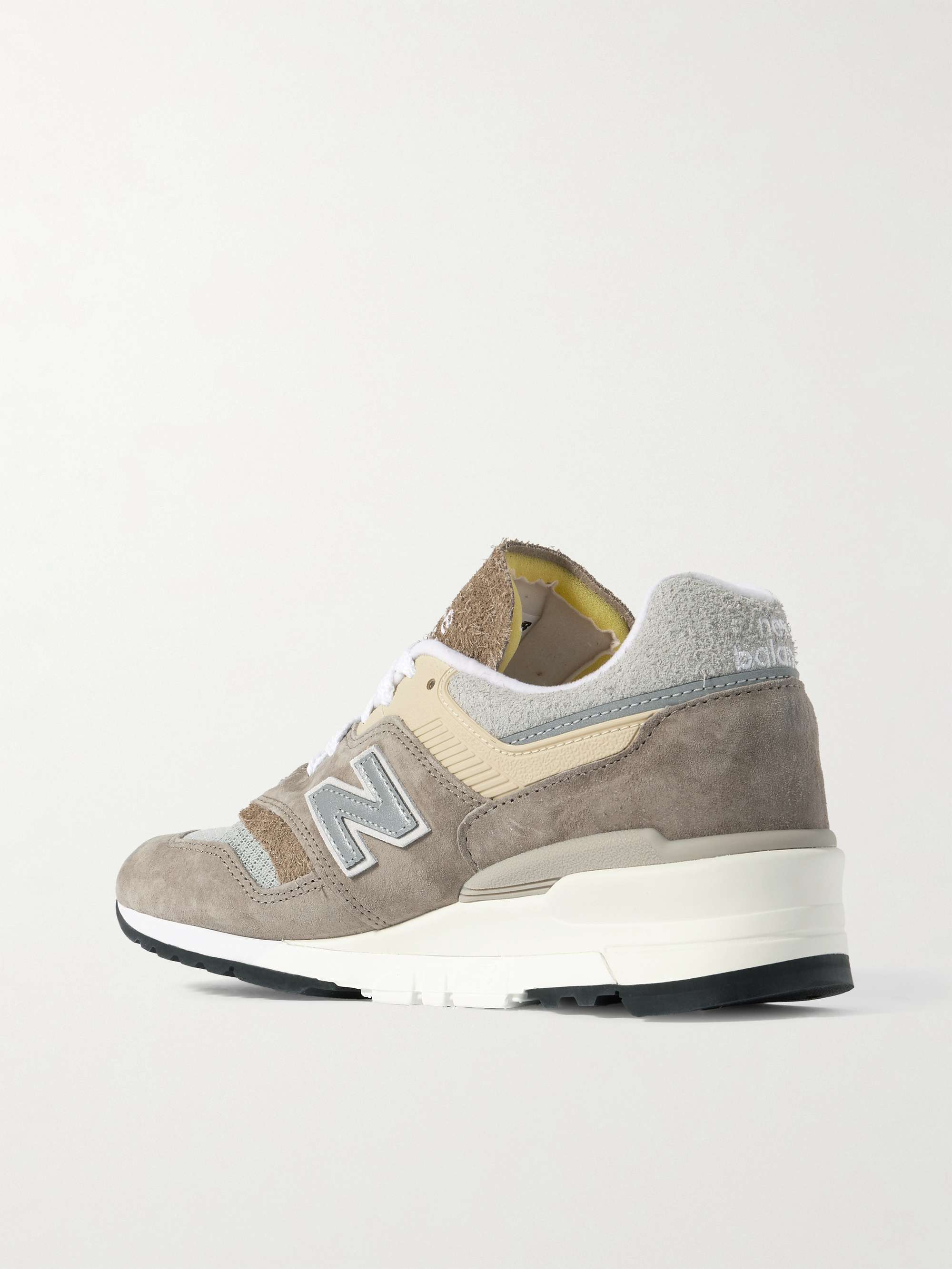 NEW BALANCE 