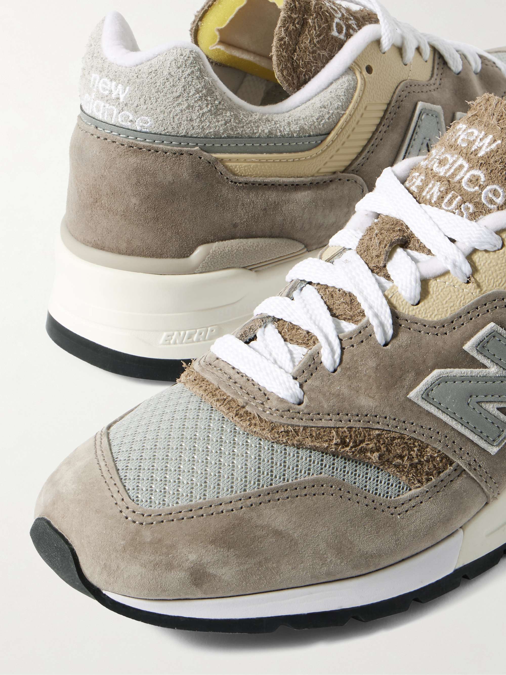 NEW BALANCE 